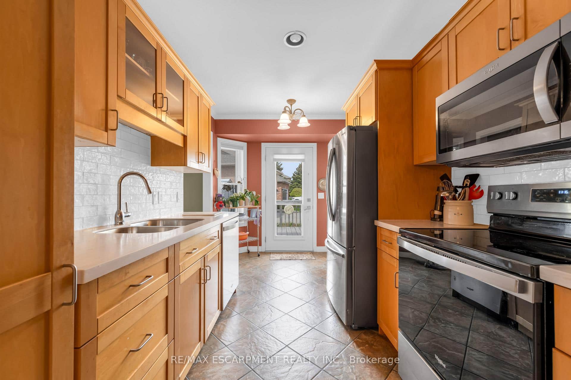 50 Spadara Drive