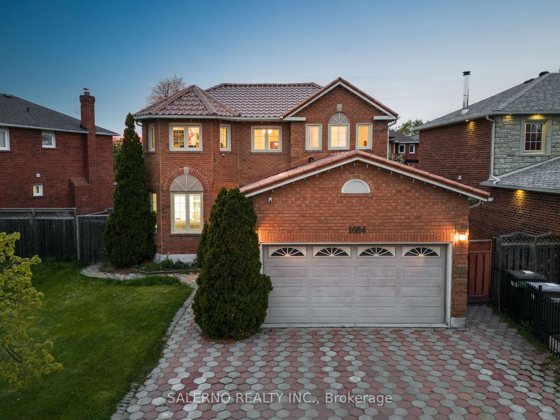 1684 Moongate Crescent
