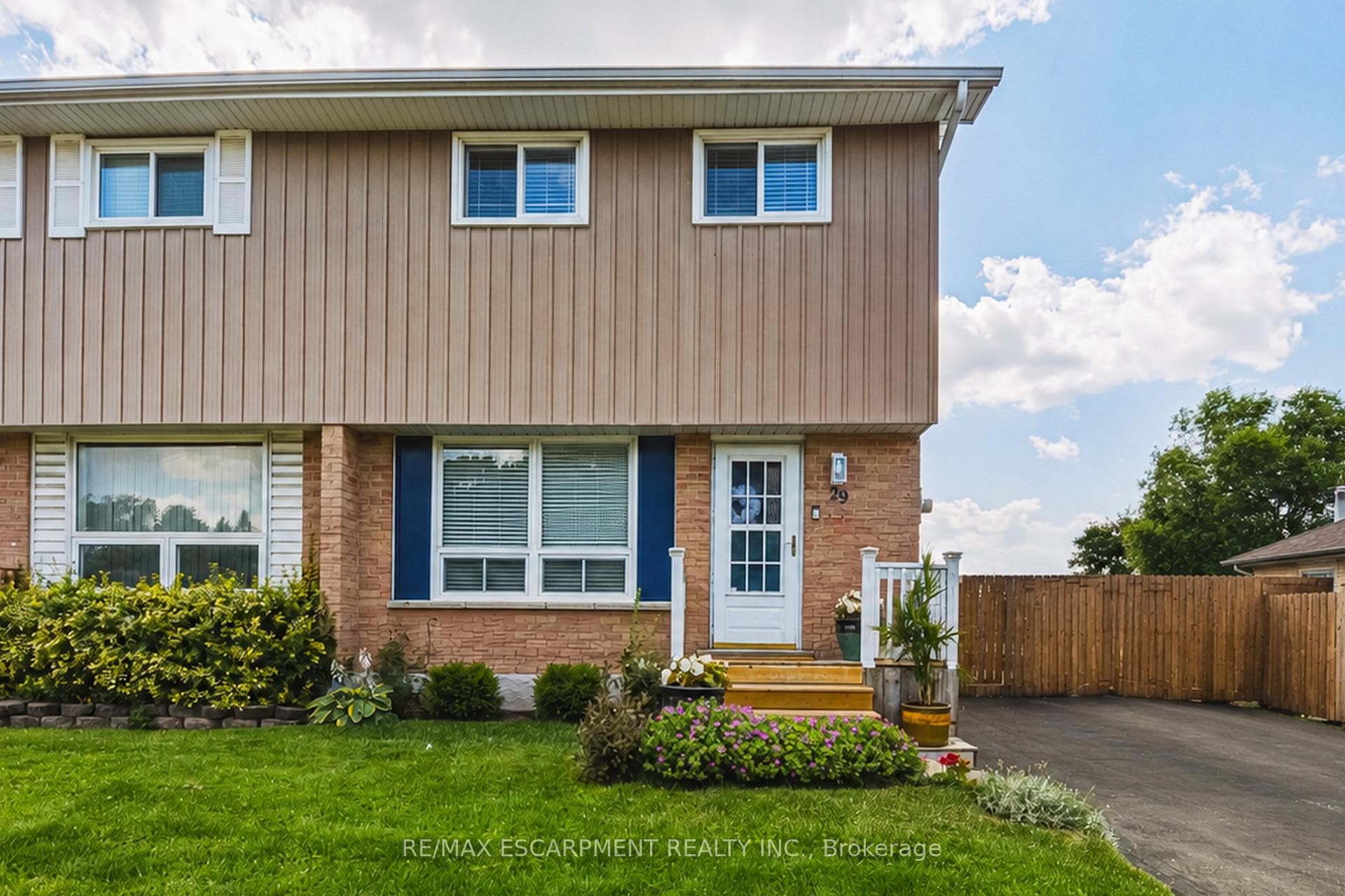 29 Hopewell Crescent