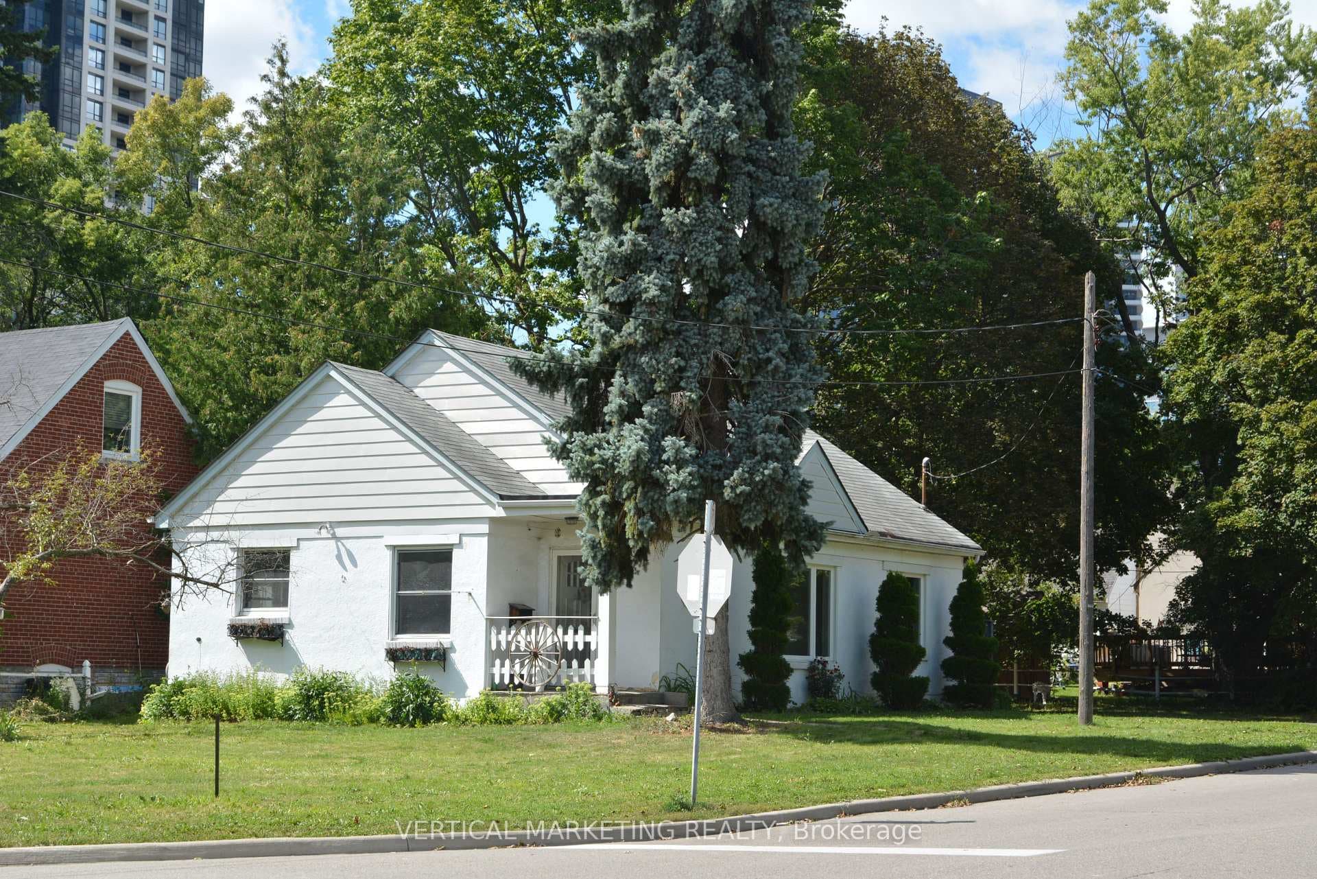 30 Highland Park Boulevard