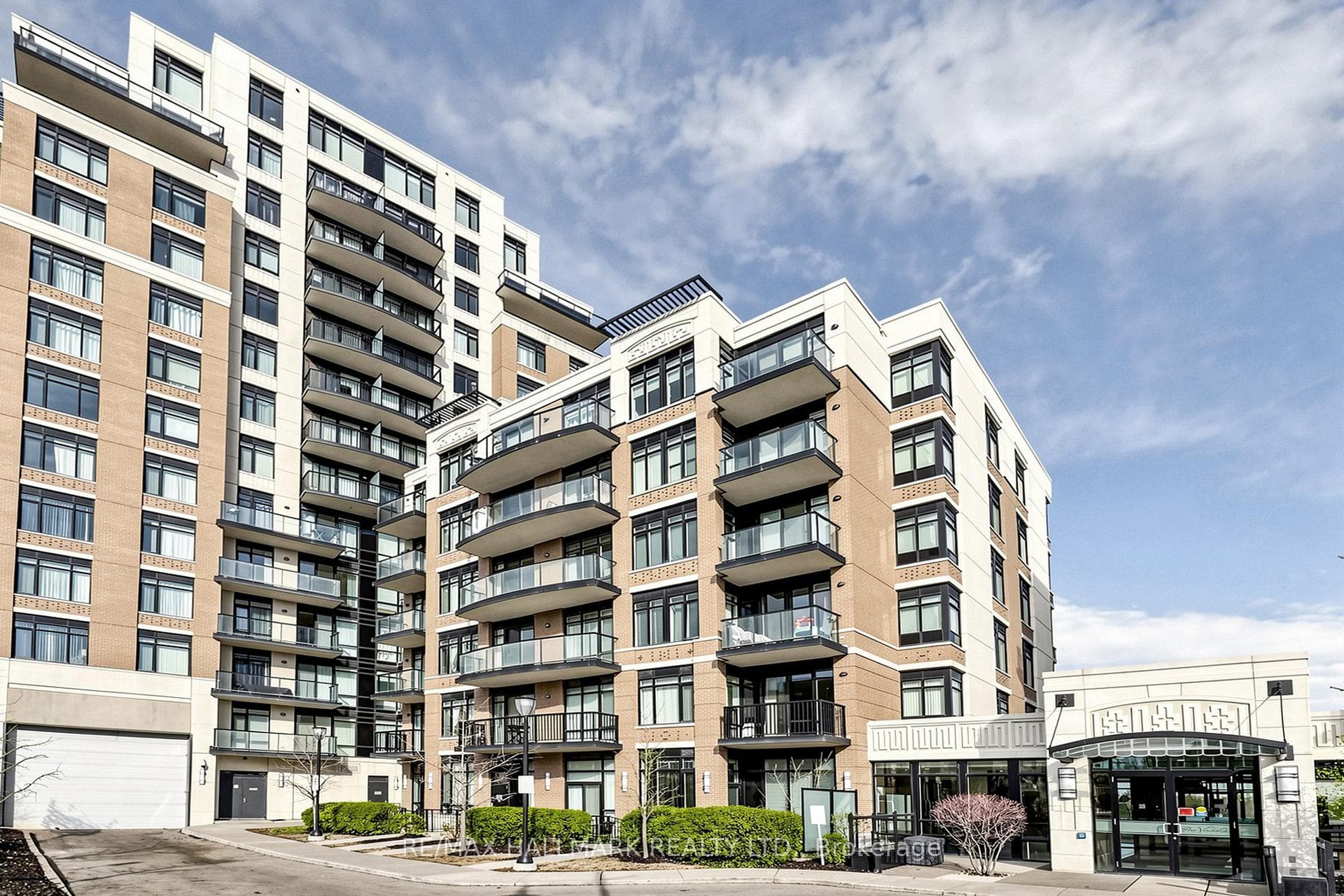 151 Upper Duke Crescent Unit 203