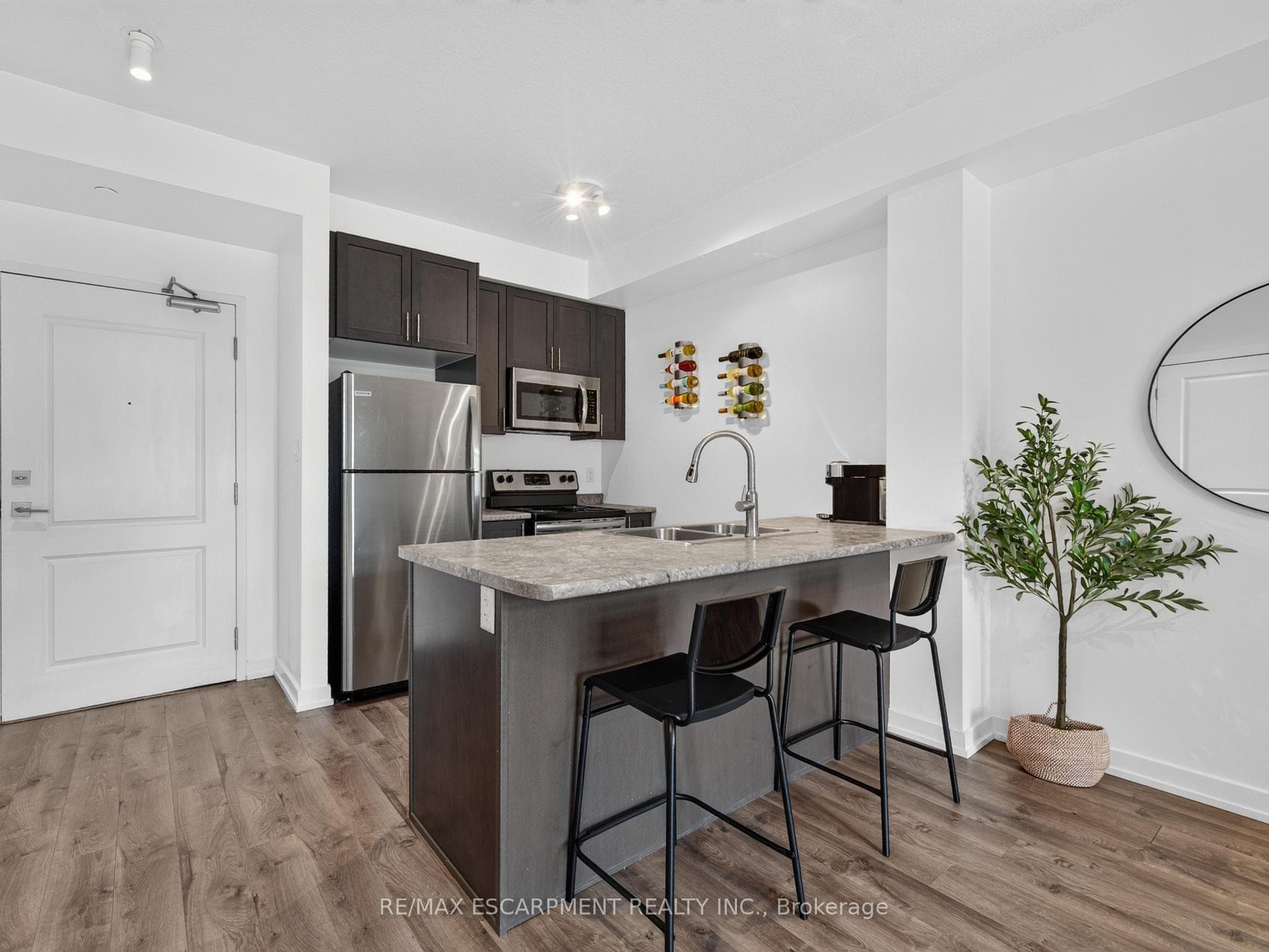 101 Shoreview Place Unit 123