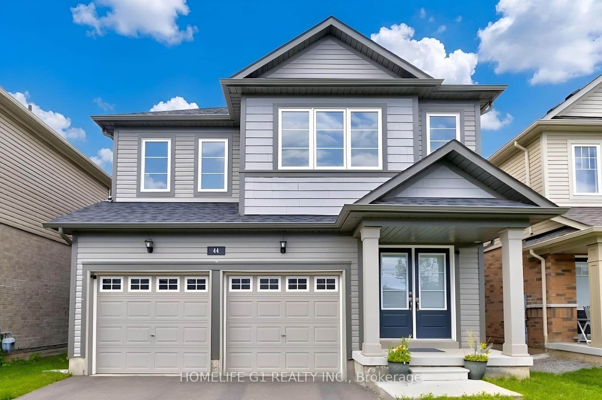 44 Cottonwood Crescent