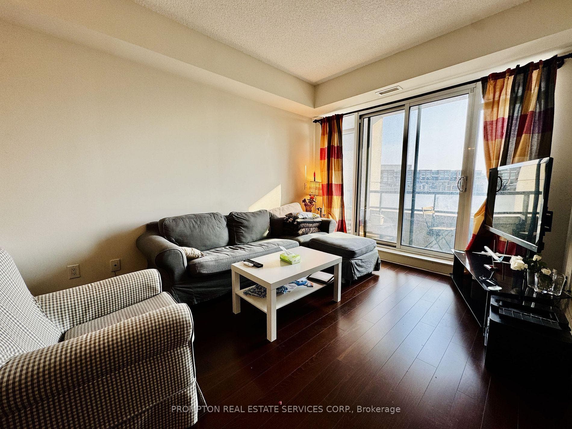 111 UPPER DUKE Crescent Unit 503