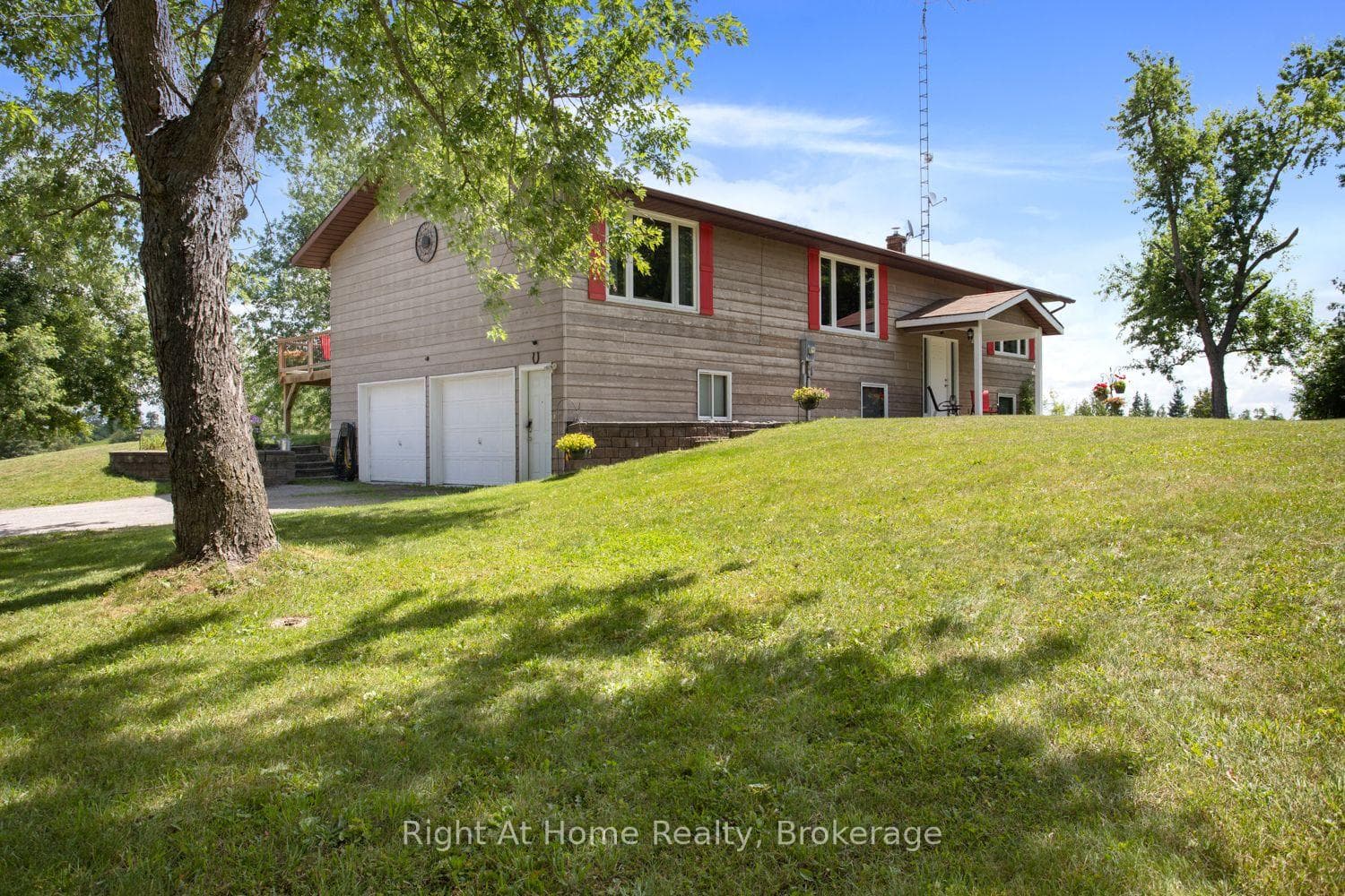 34 Birch Point Road