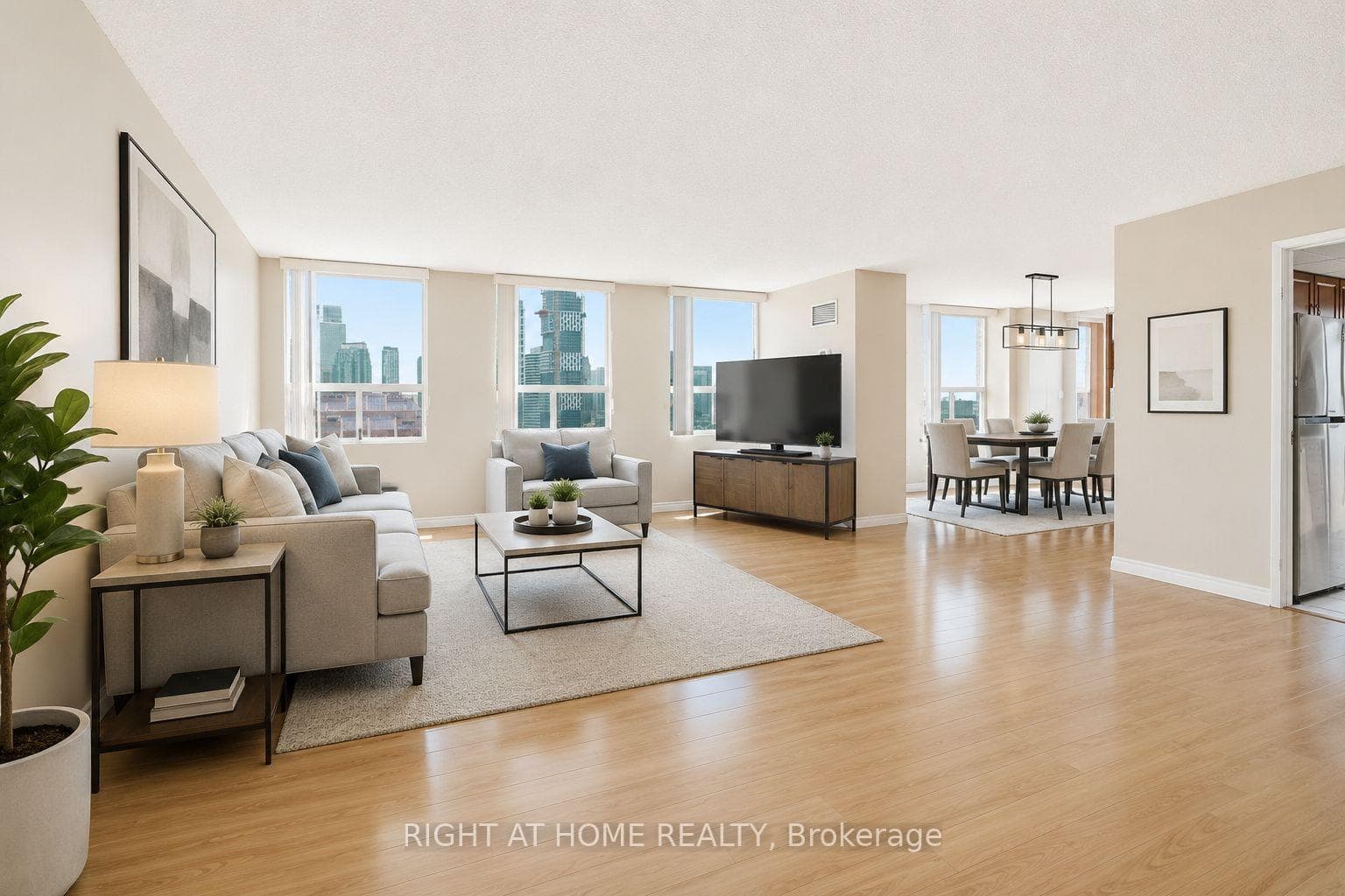 3650 Kaneff Crescent Unit 2507