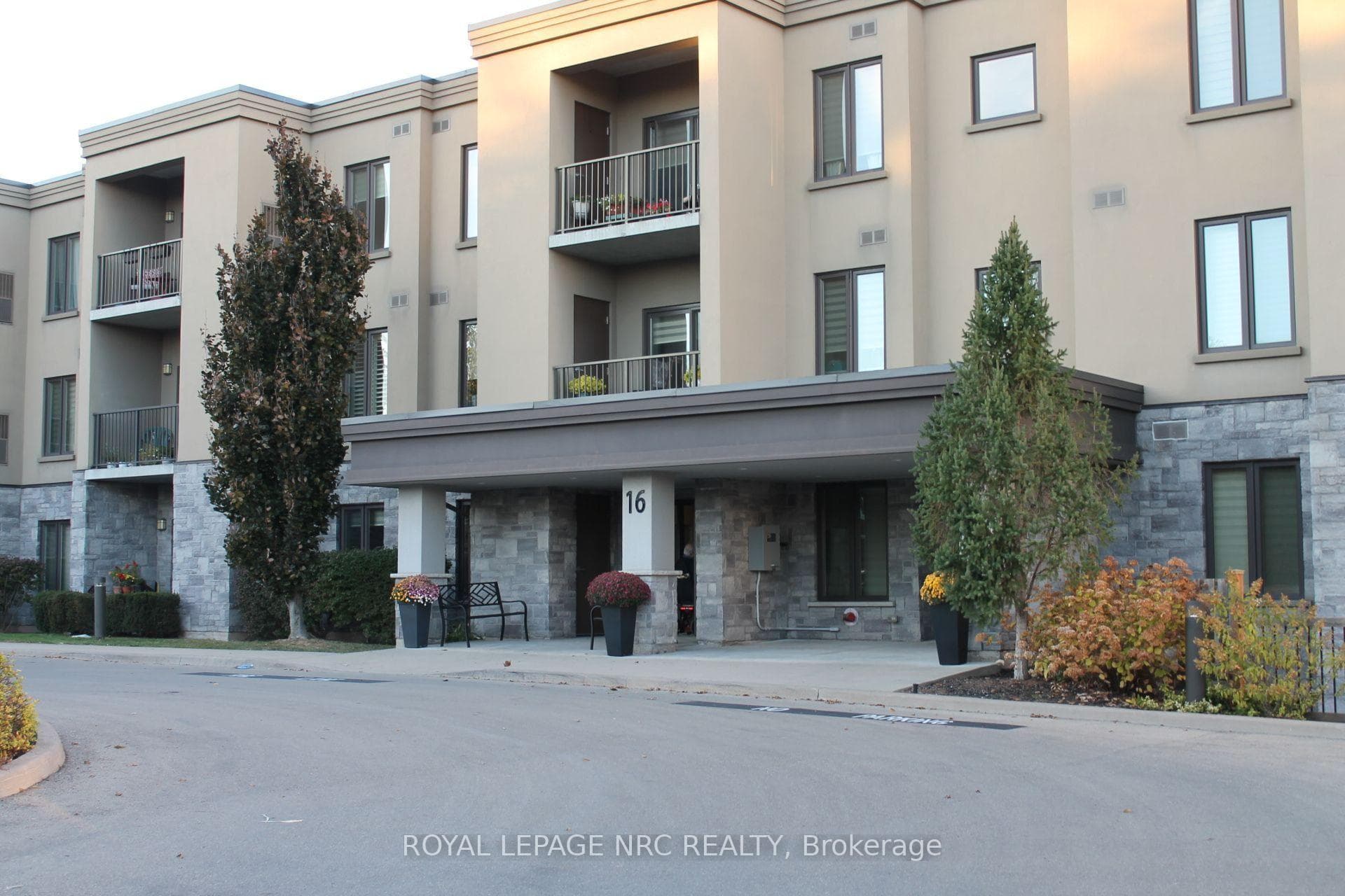 16 Sullivan Avenue Unit 301