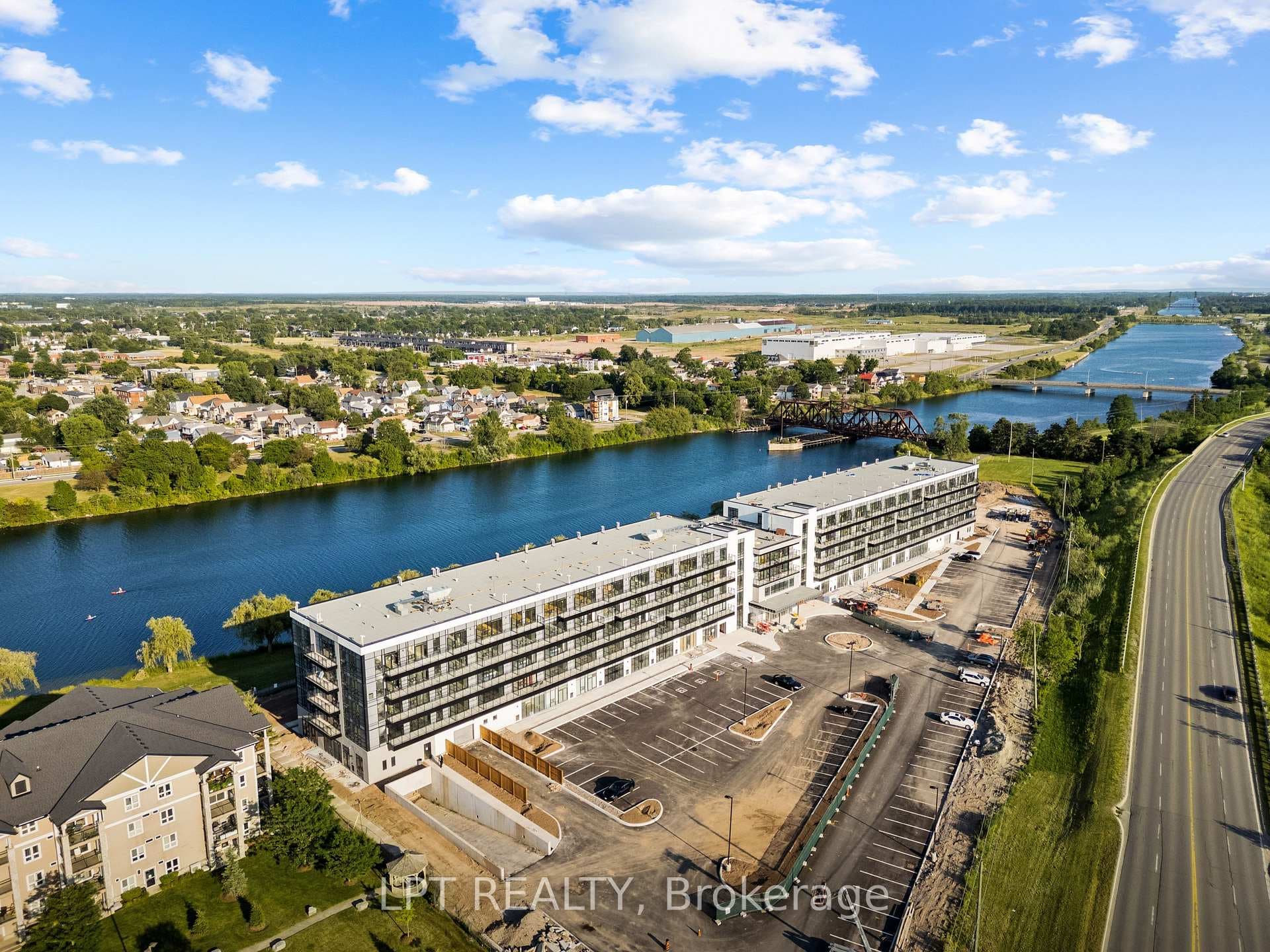 350 Prince Charles Drive Unit 122