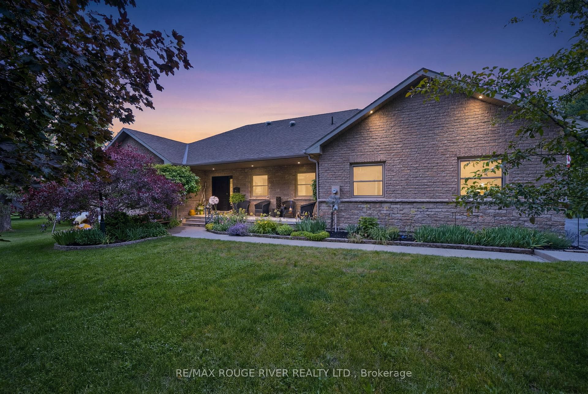 9866 Ellis Road