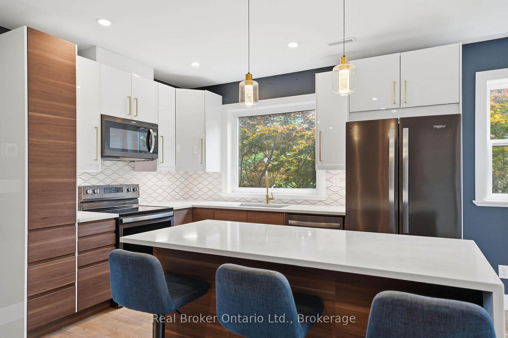 58 ROSSLYN Avenue Unit Unit 2