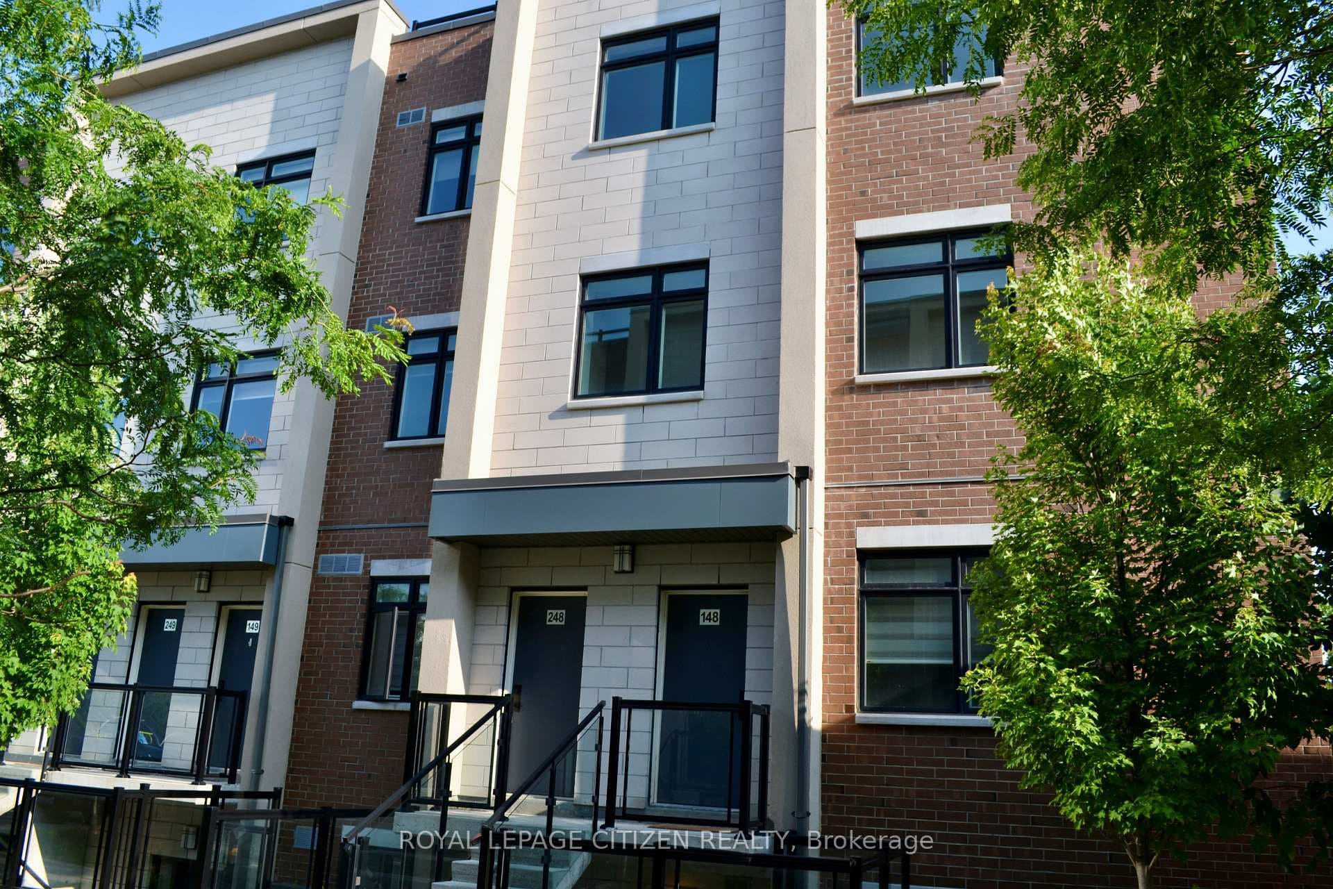 1075 Douglas Mccurdy Common Unit 248