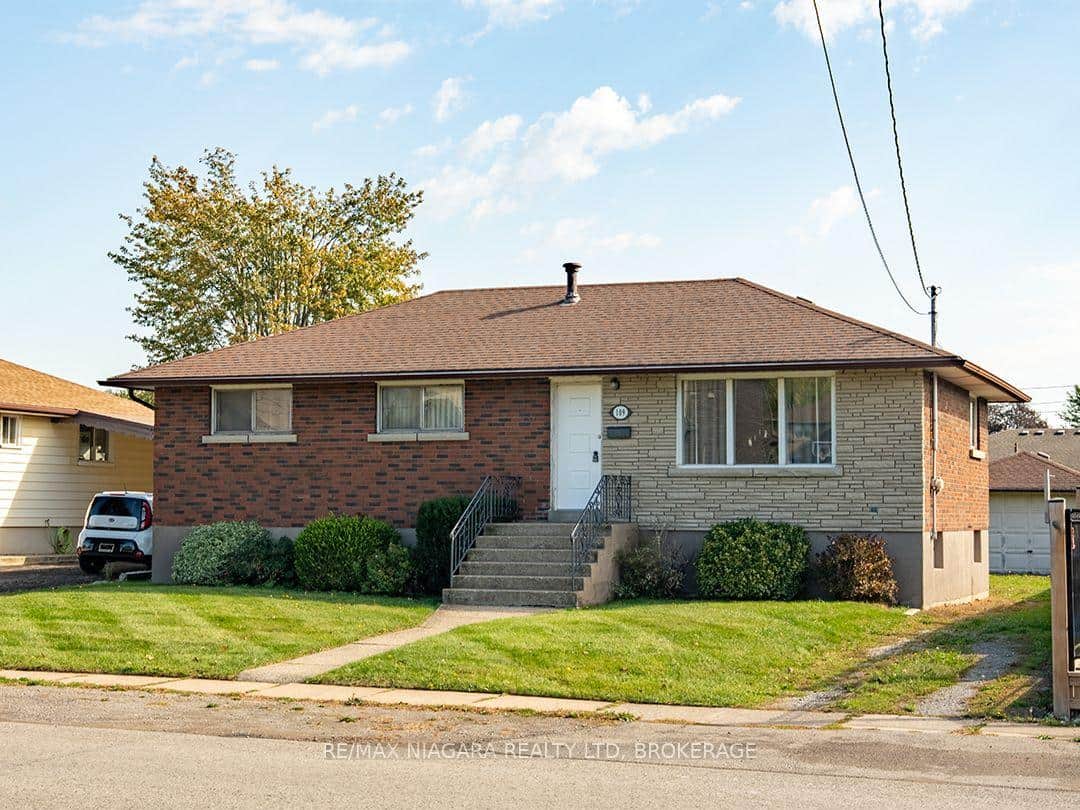 109 Hampton Avenue