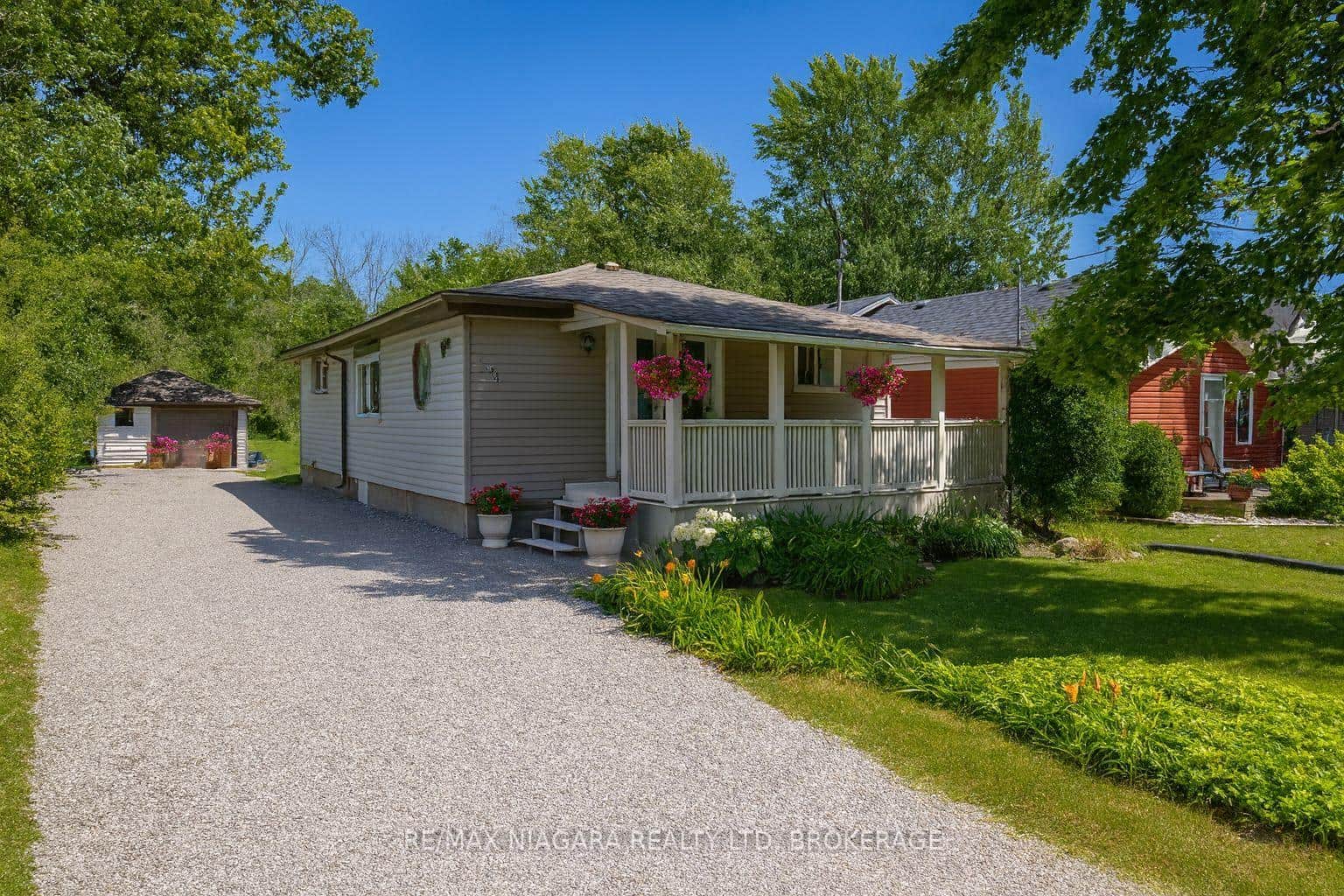 Front of house - digitally staged