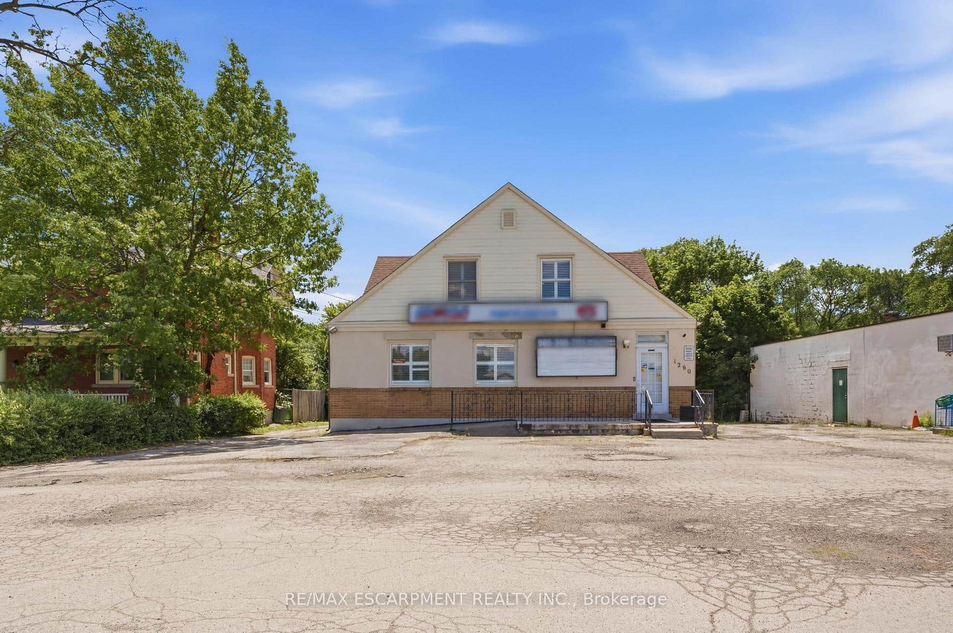 1260 Highway 8 N/A