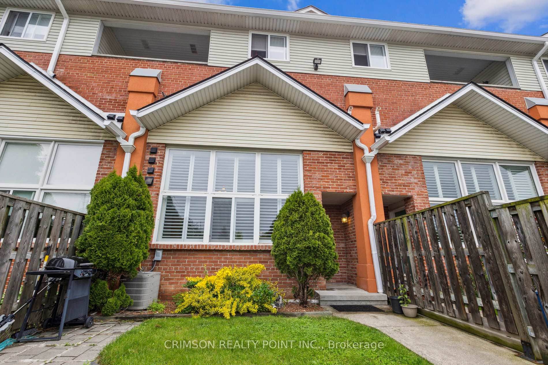 111 Grey Street Unit 105