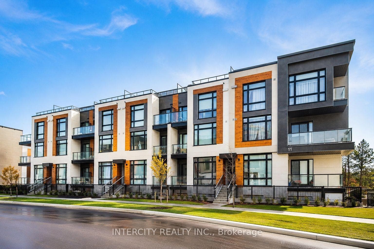 11 David Eyer Road Unit 1504