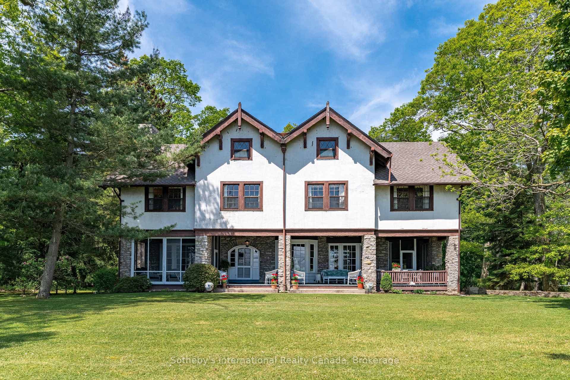 683 Point Abino Road