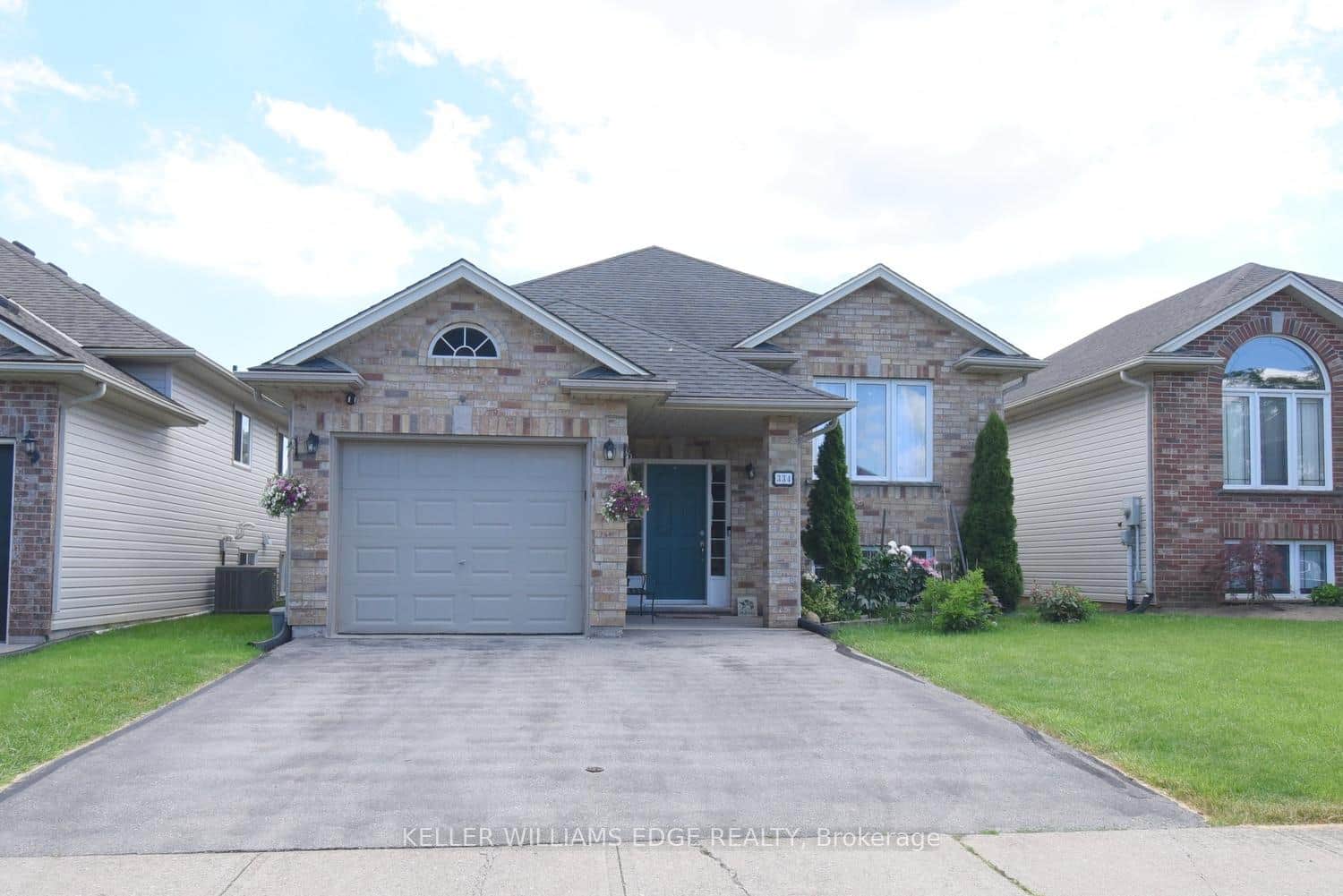 334 St Lawrence Drive
