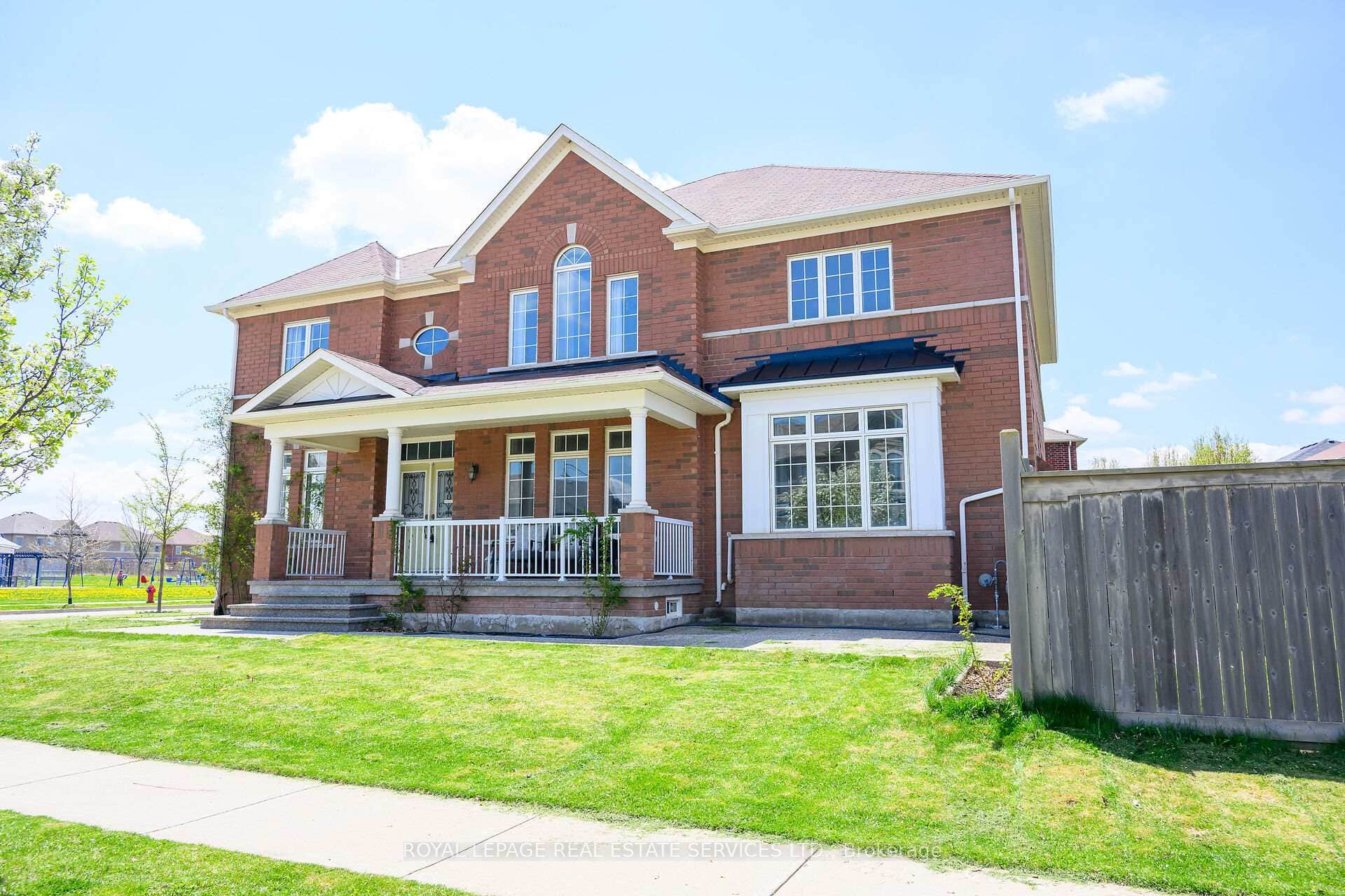 123 Attridge Crescent