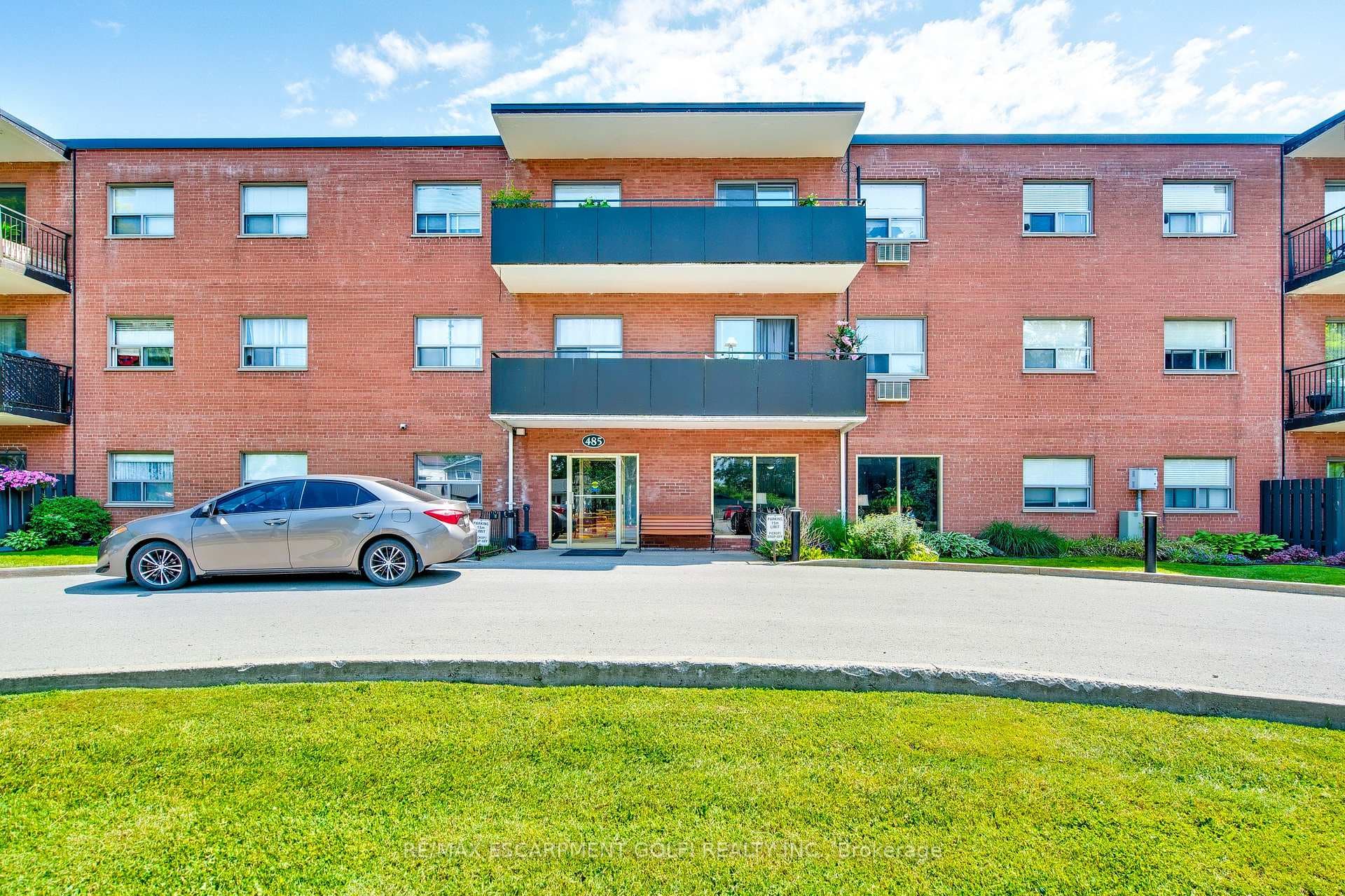 485 Thorold Road Unit 319