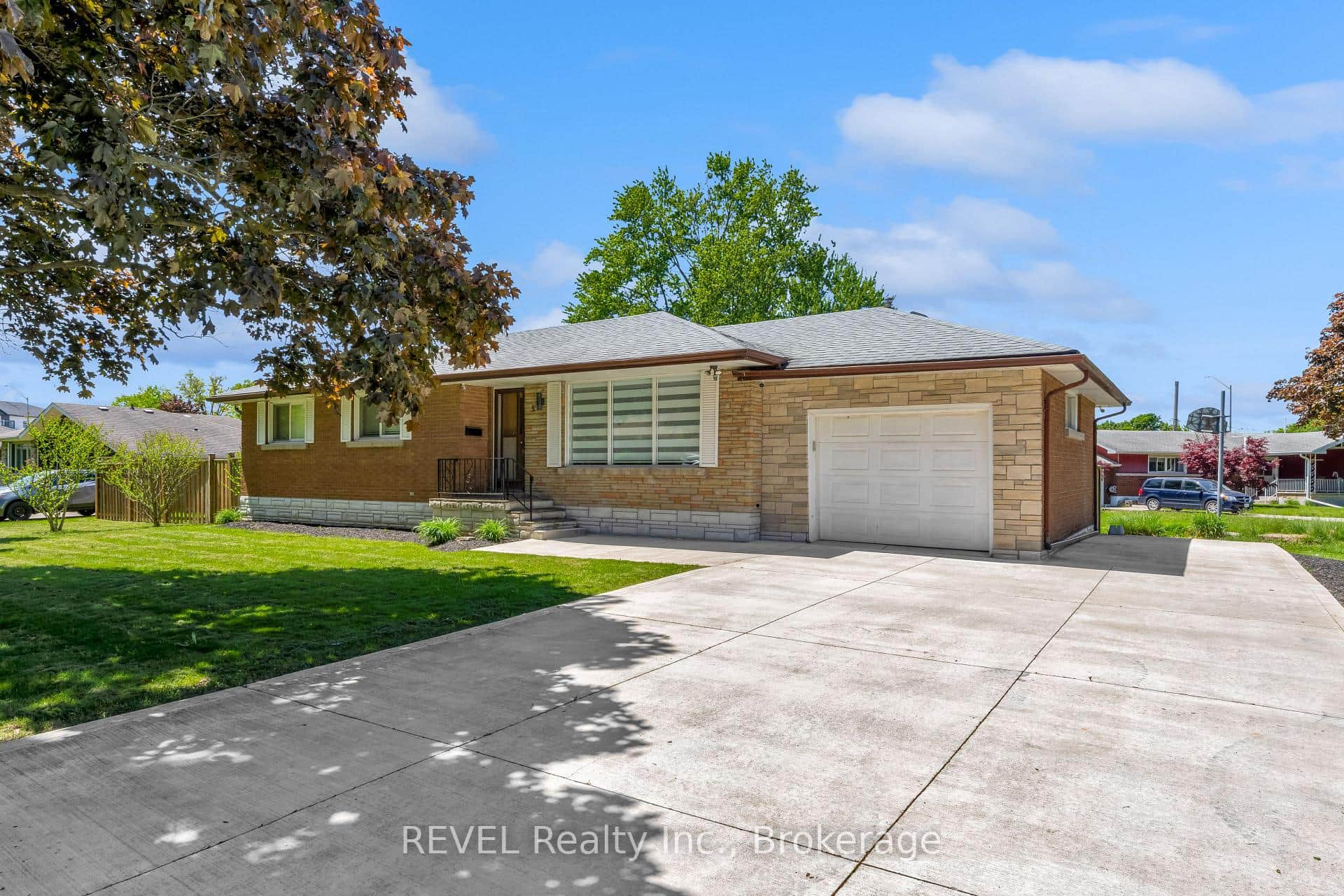 5 Armour Drive