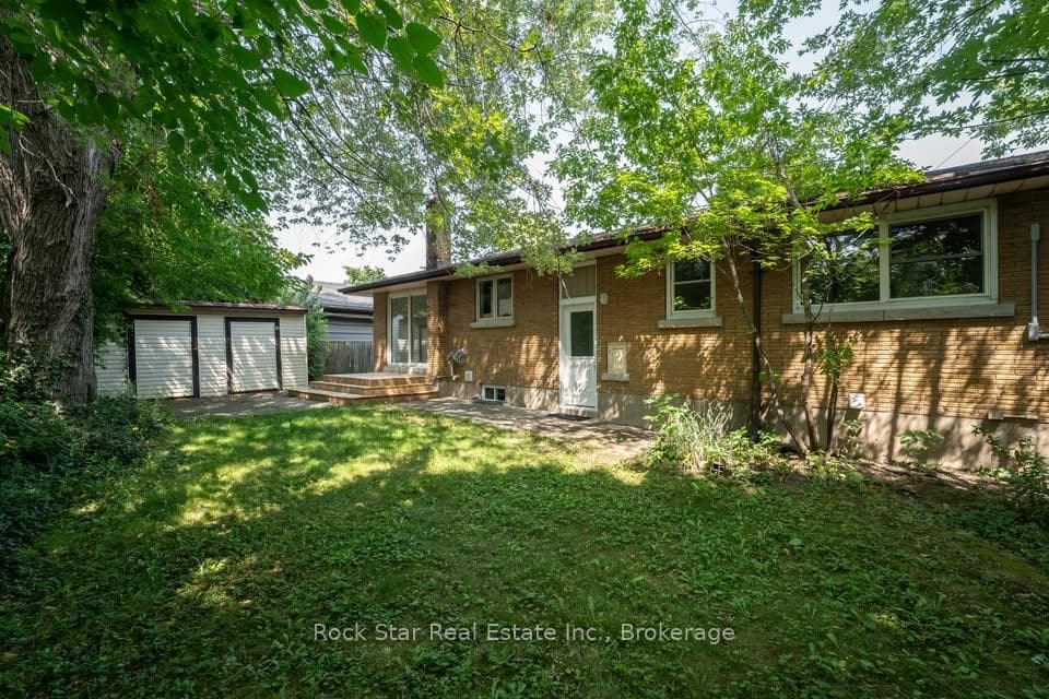 10 Cullen Drive Unit Lower