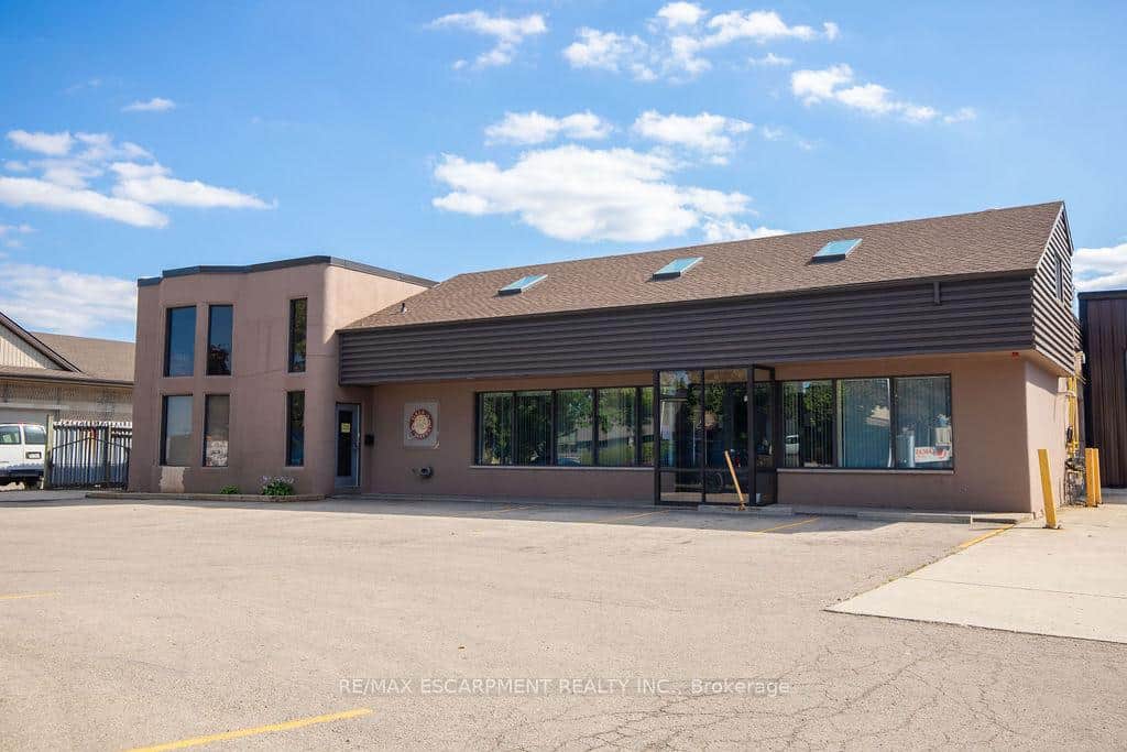 190 Hempstead Drive