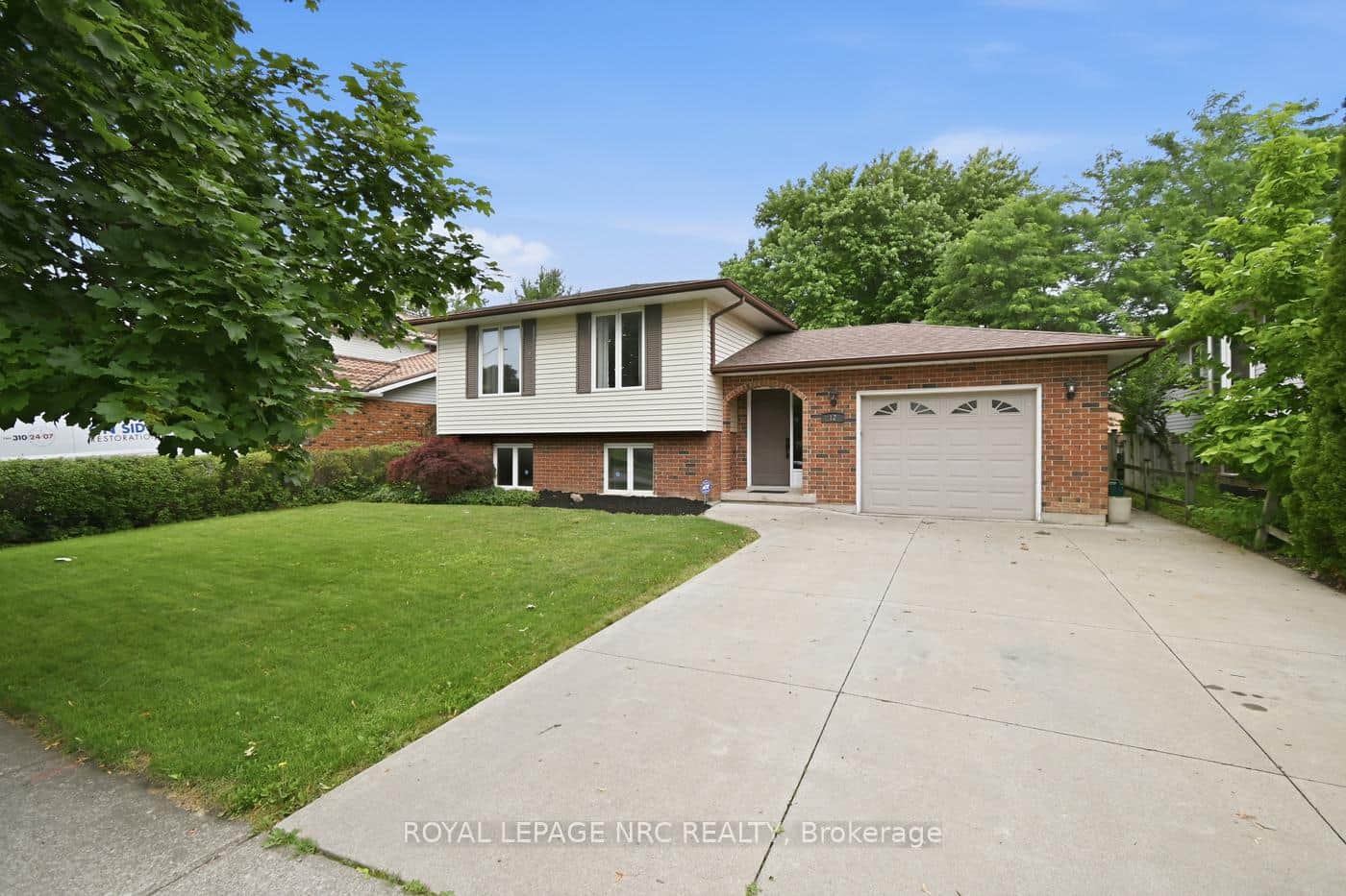 12 Harvest Oak Drive