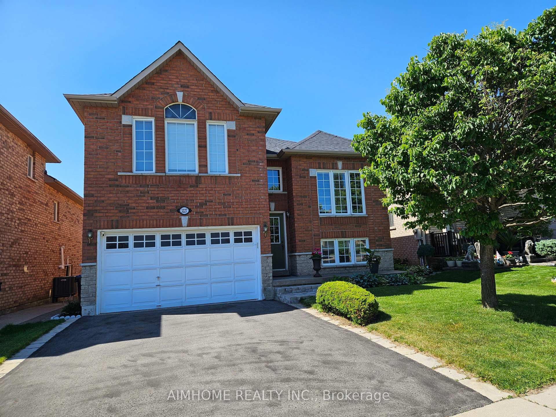 3227 Scotch Pine Gate