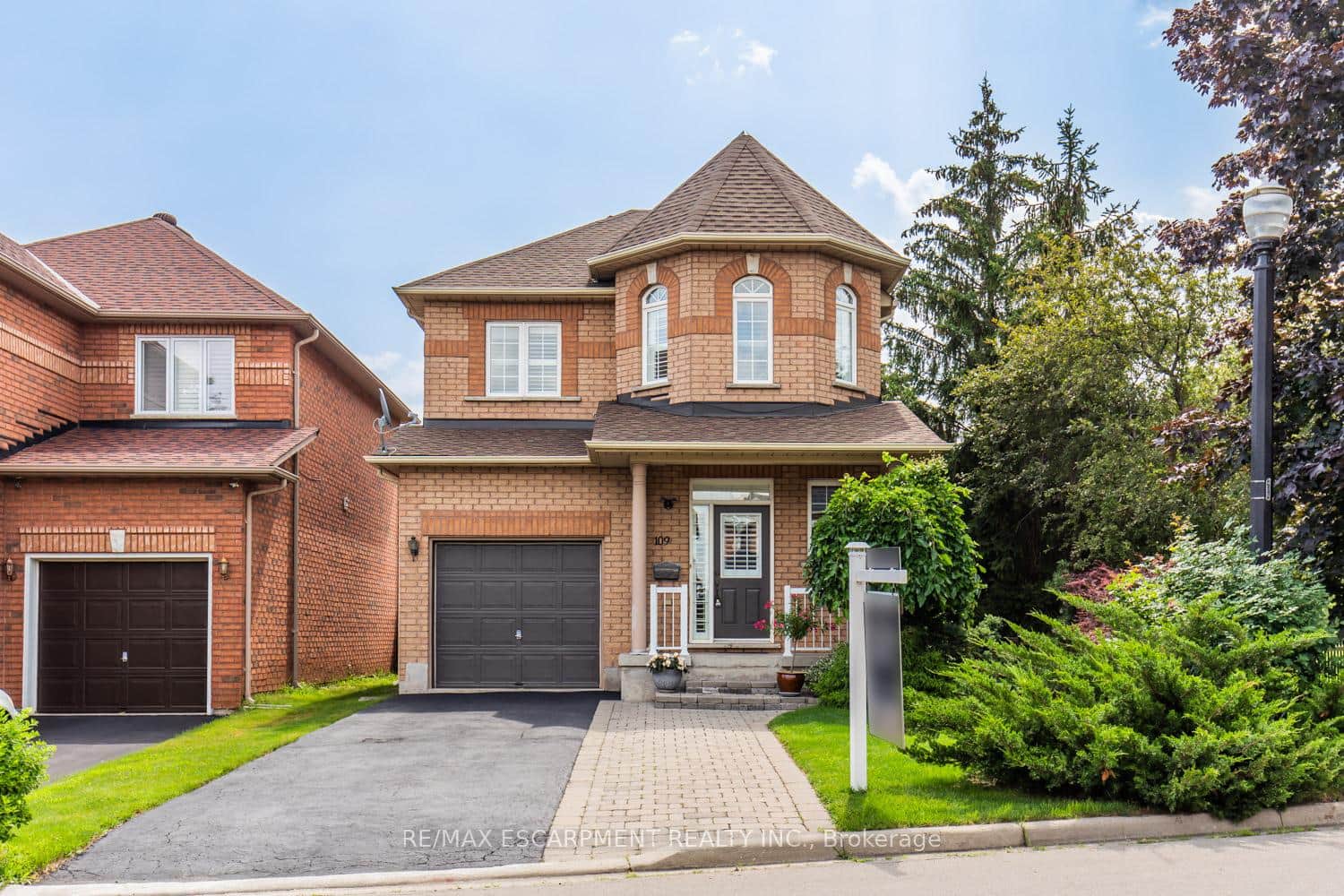 109 Peachwood Crescent