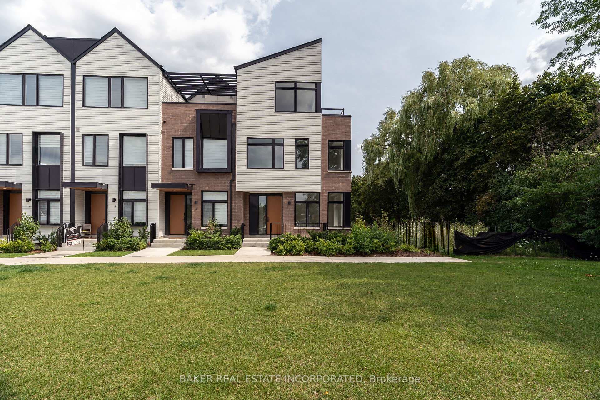10 Lou Parsons Way Unit 1