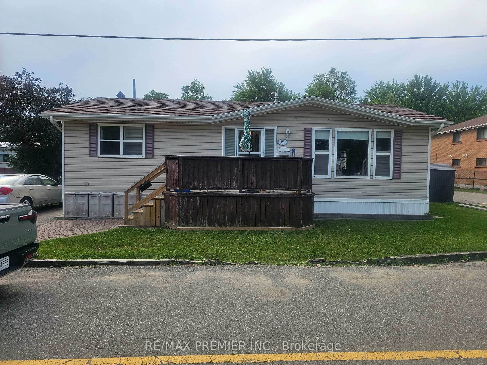 1749 Dundas Street Unit 5th Ave West Unit #21