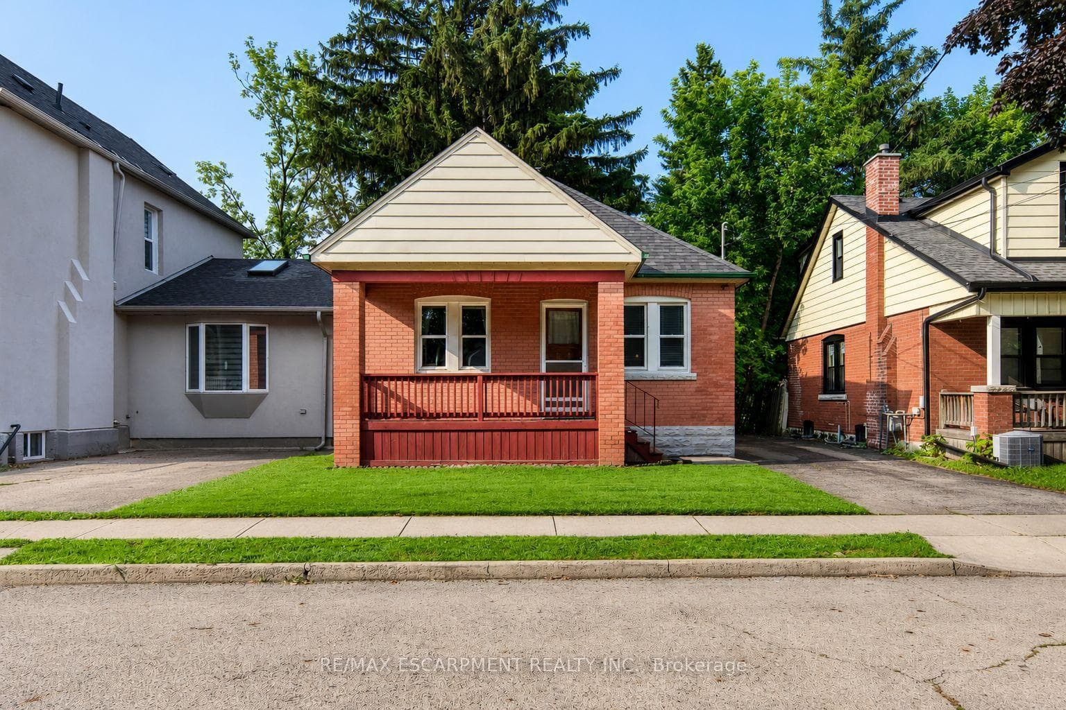74 Royal Avenue