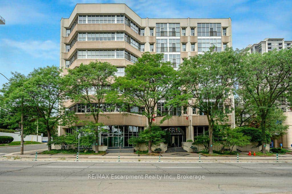 66 Bay Street Unit 107
