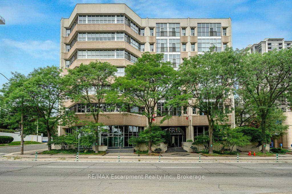 66 Bay Street Unit 107