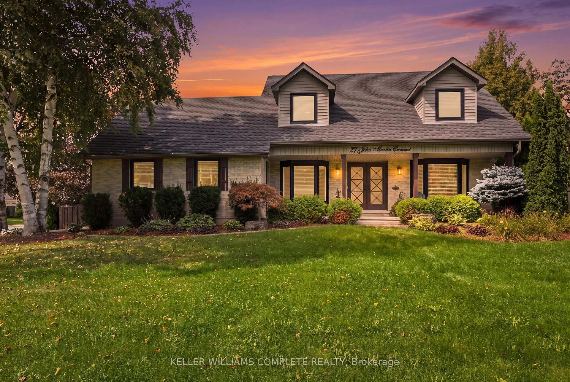 27 JOHN MARTIN Crescent