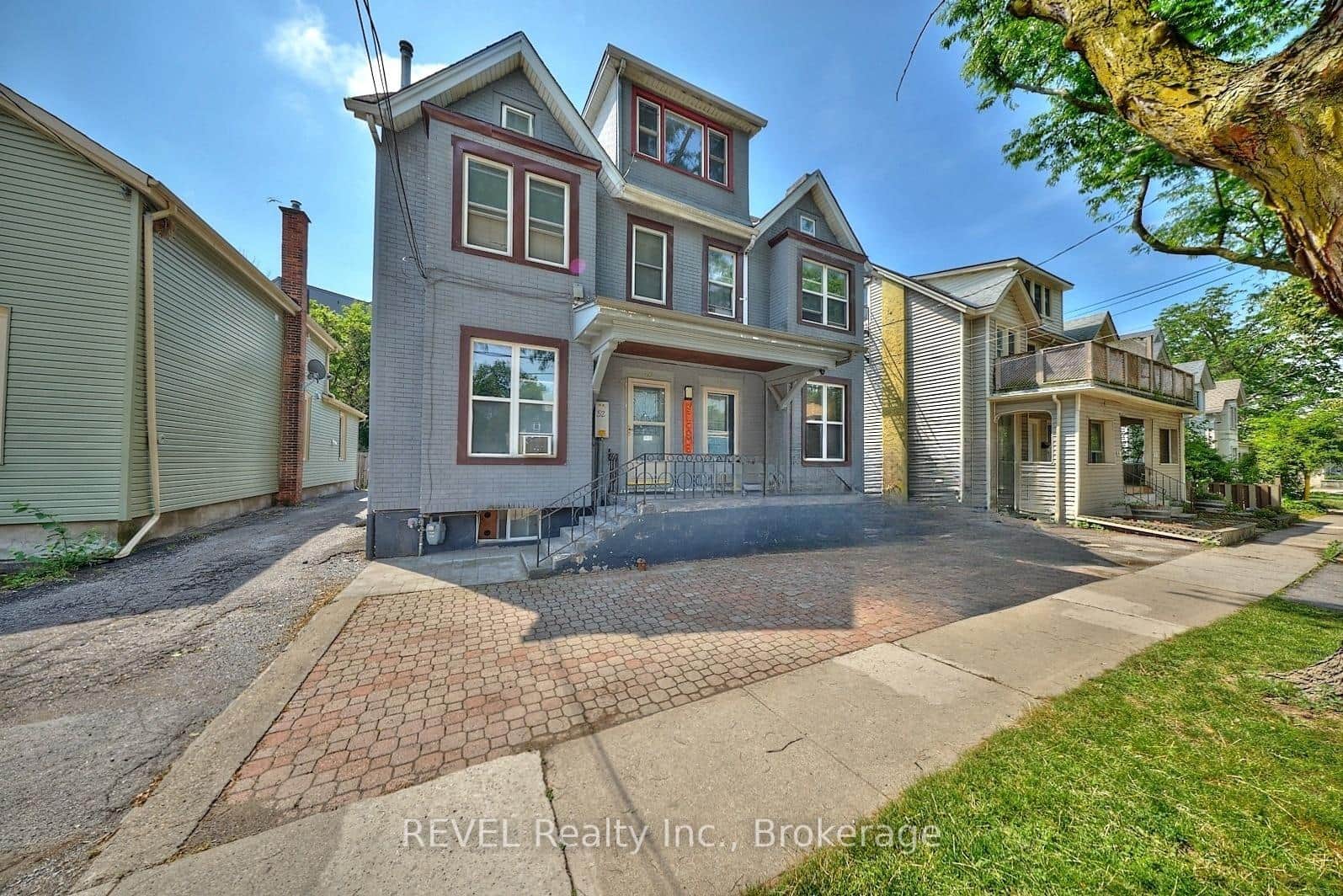 50 Welland Avenue