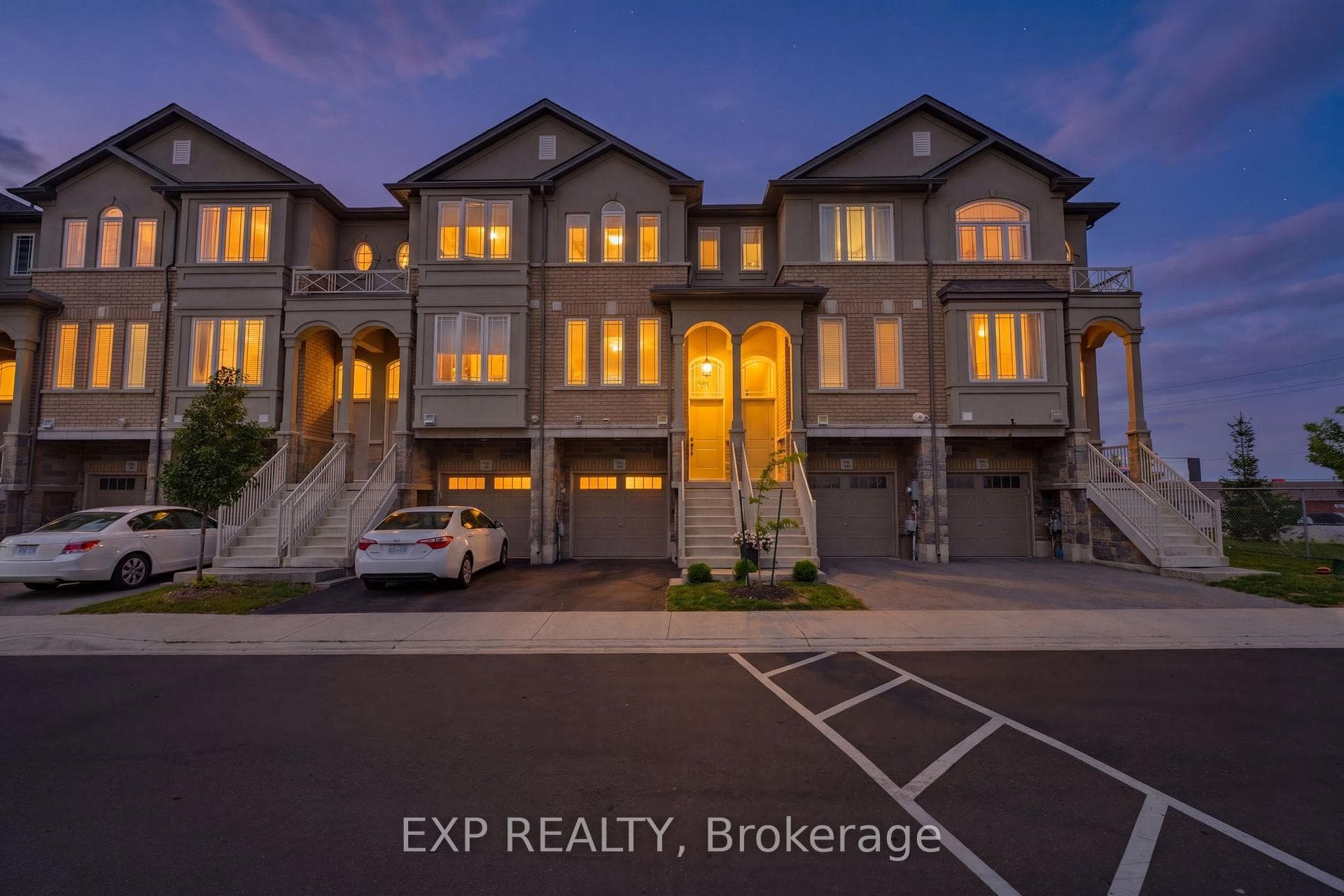 74 Laguna Village Crescent