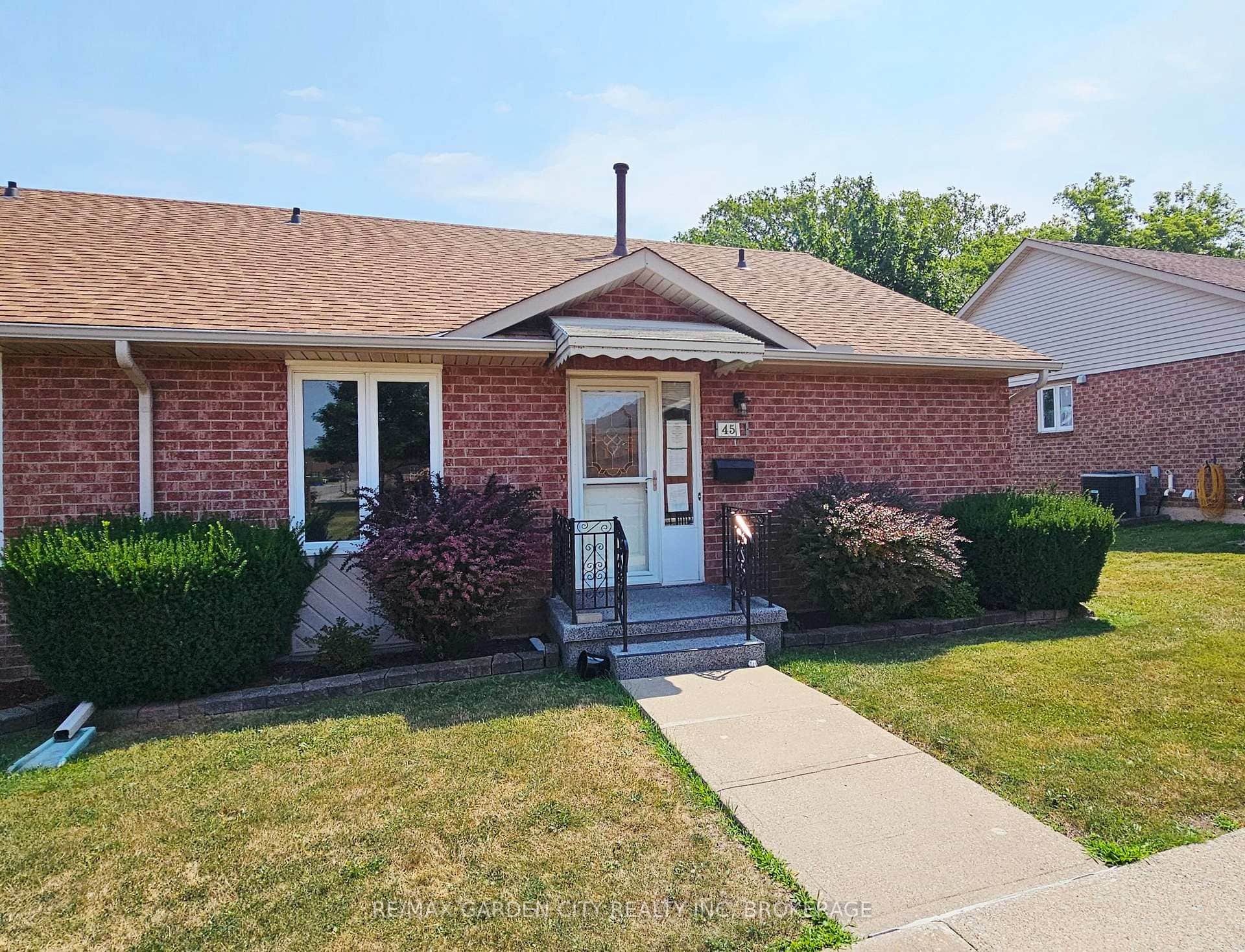 122 BUNTING Road Unit 45
