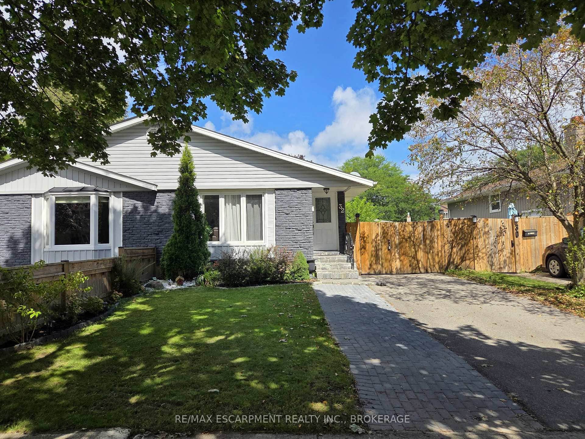 32 Birchpark Drive Unit Lower