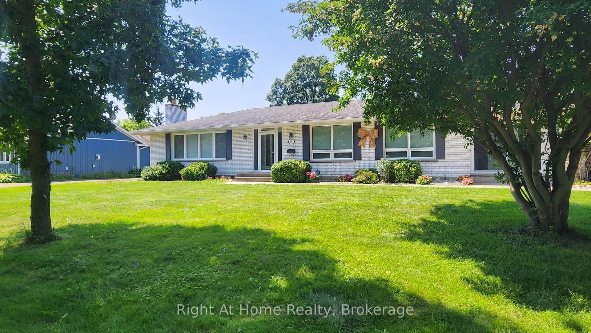 15414 Niagara River Parkway