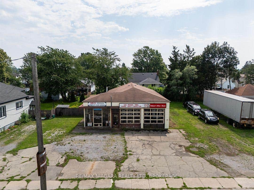 369 Killaly Street