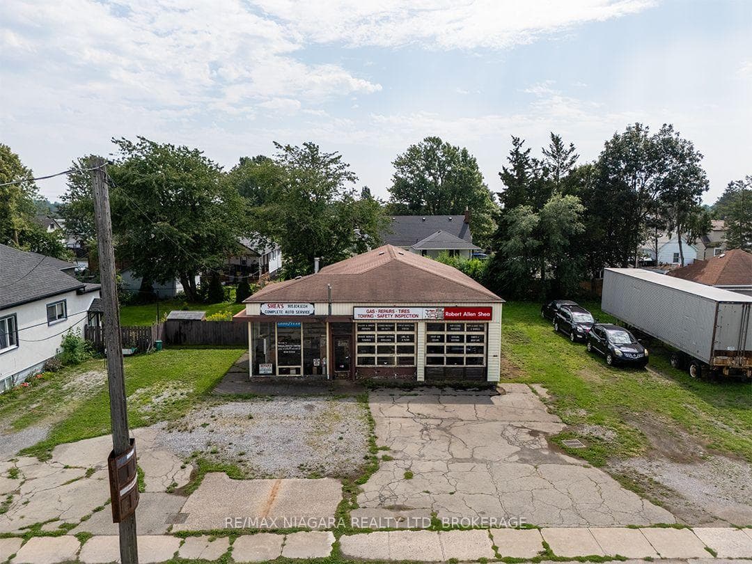 369 Killaly Street