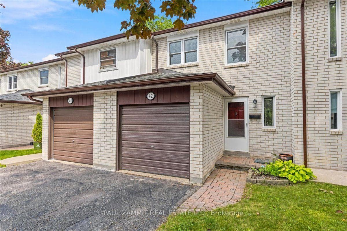 42 Nicholson Way