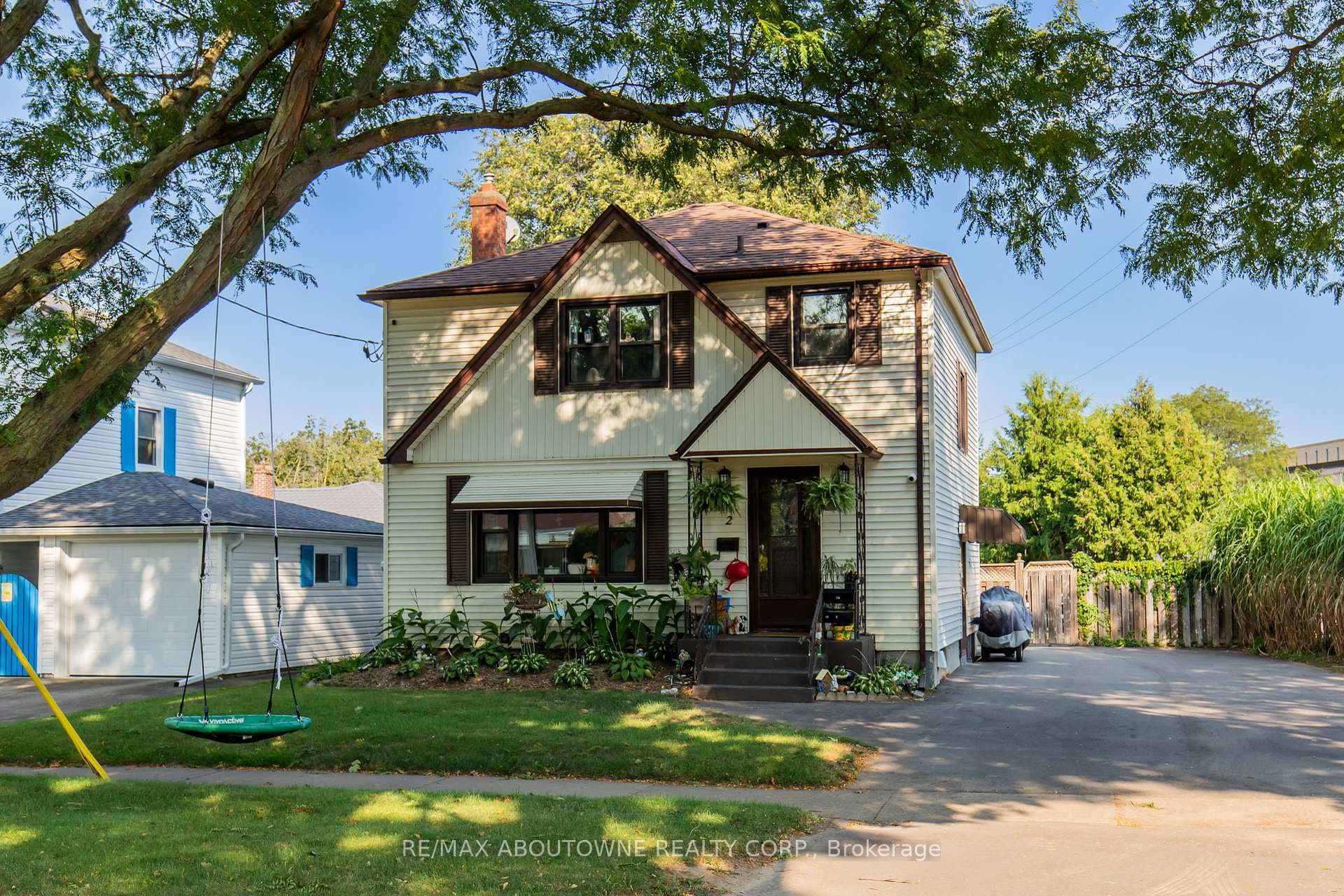 2 Thorndale Avenue Unit C