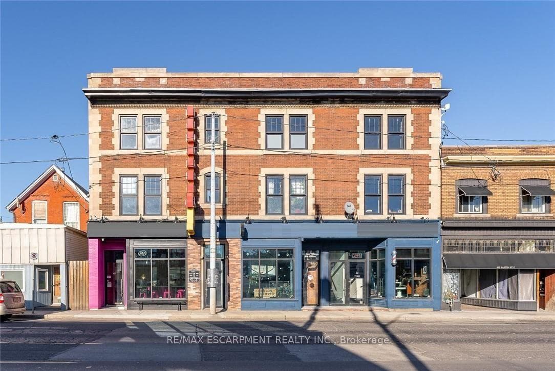 657 BARTON Street Unit 302
