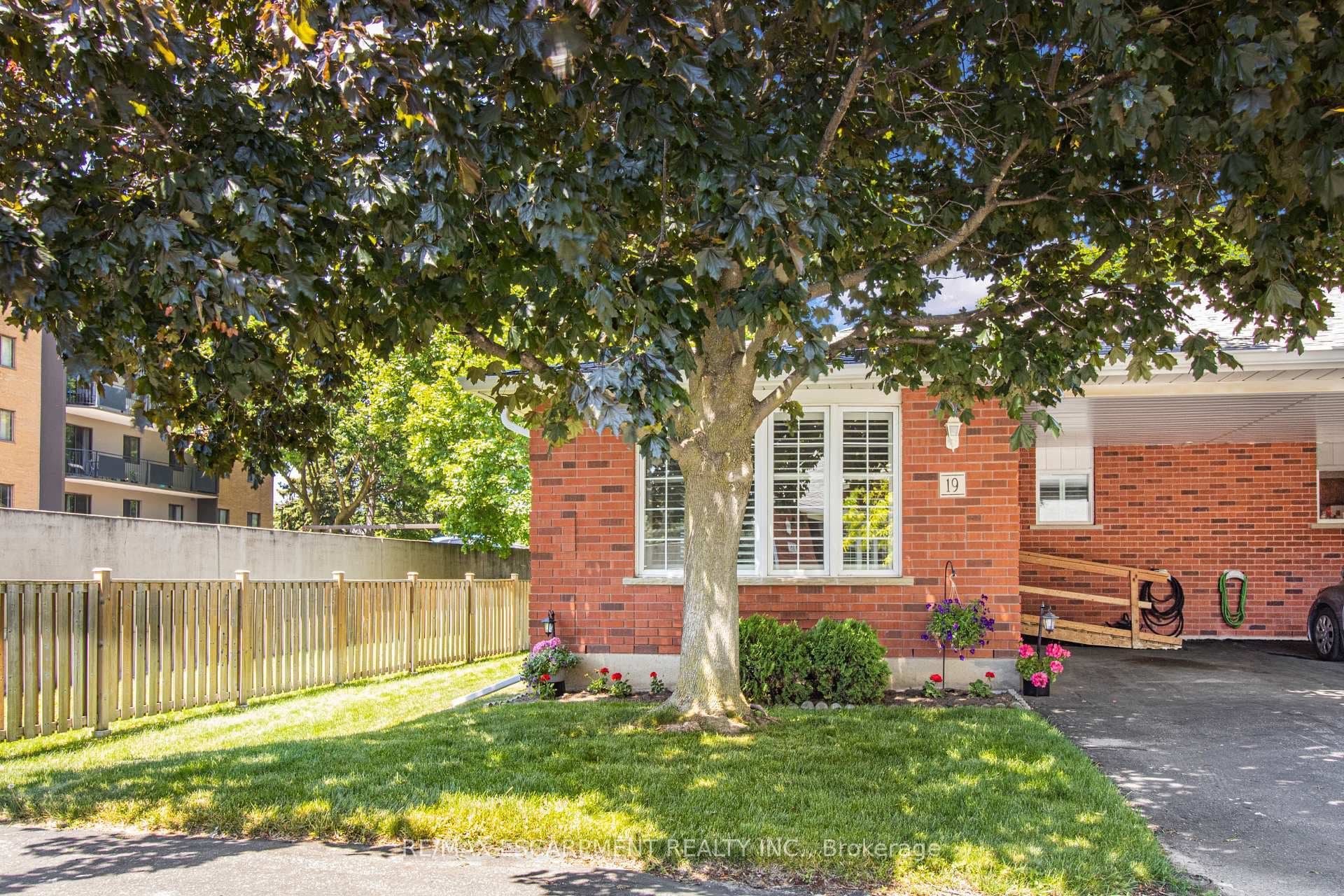 229 Lynden Road Unit 19