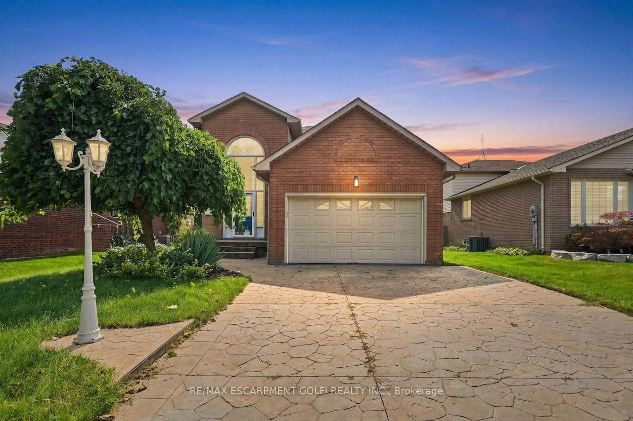 12 Sumner Crescent