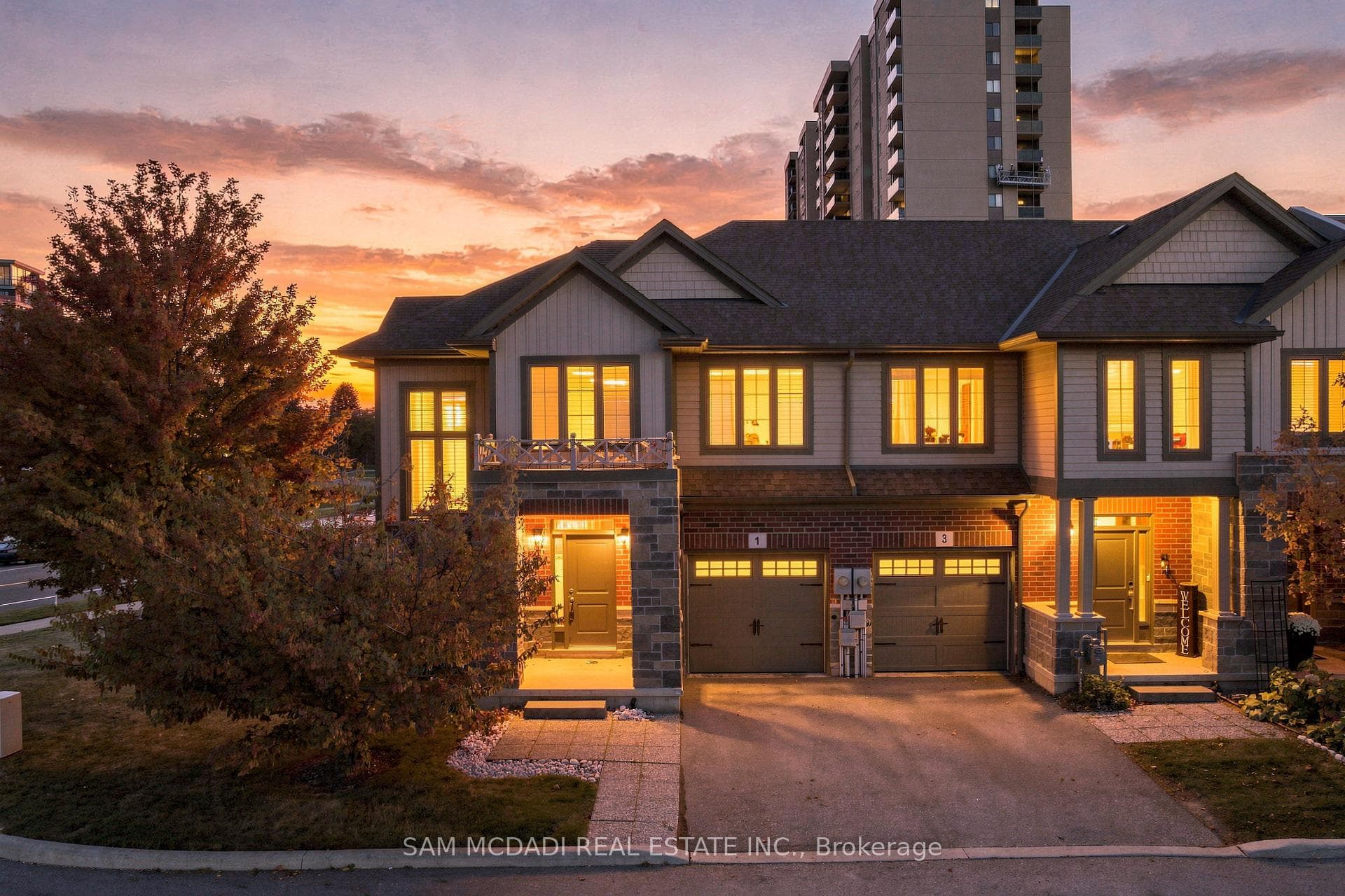 1 Southshore Crescent