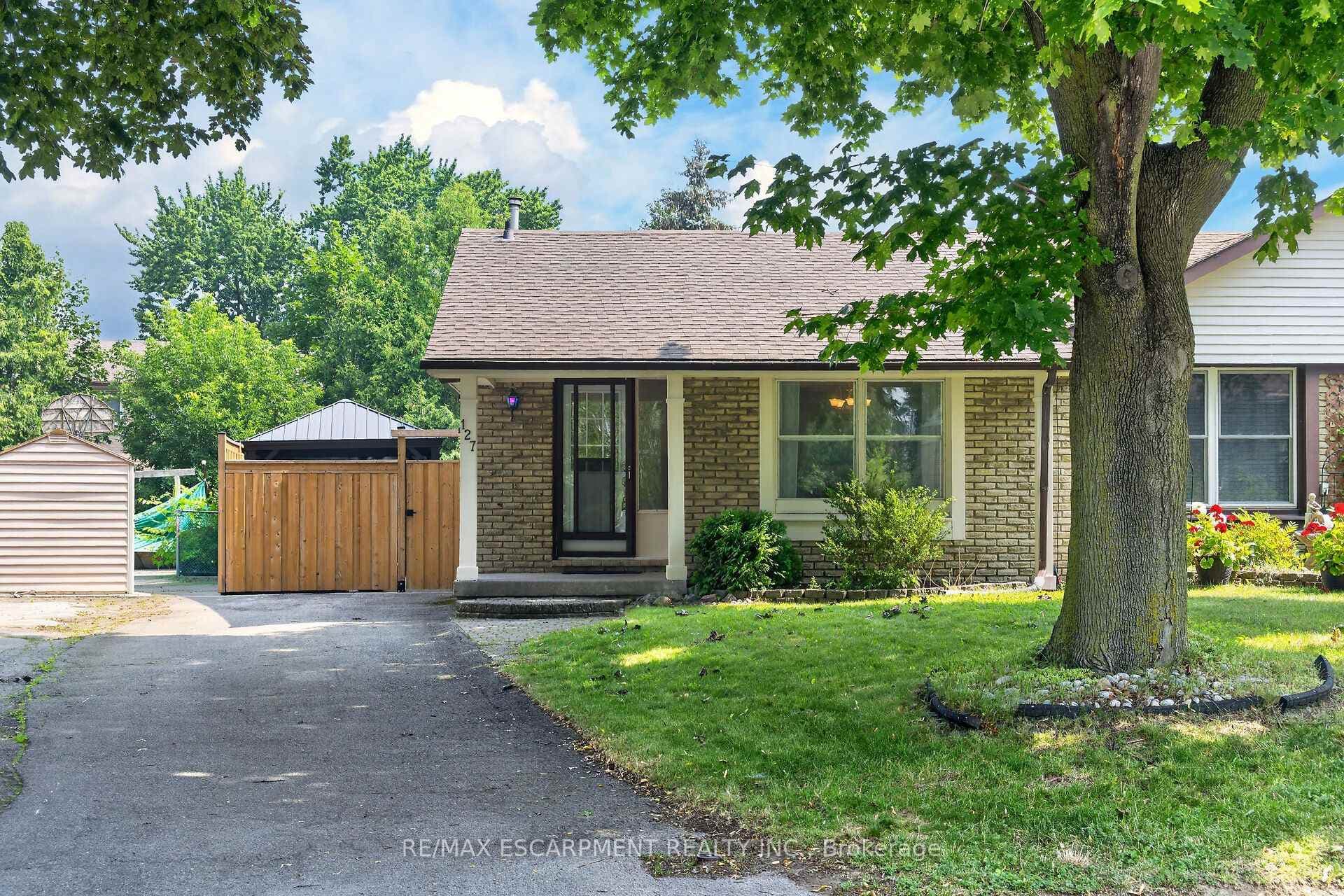 127 WENDOVER Drive